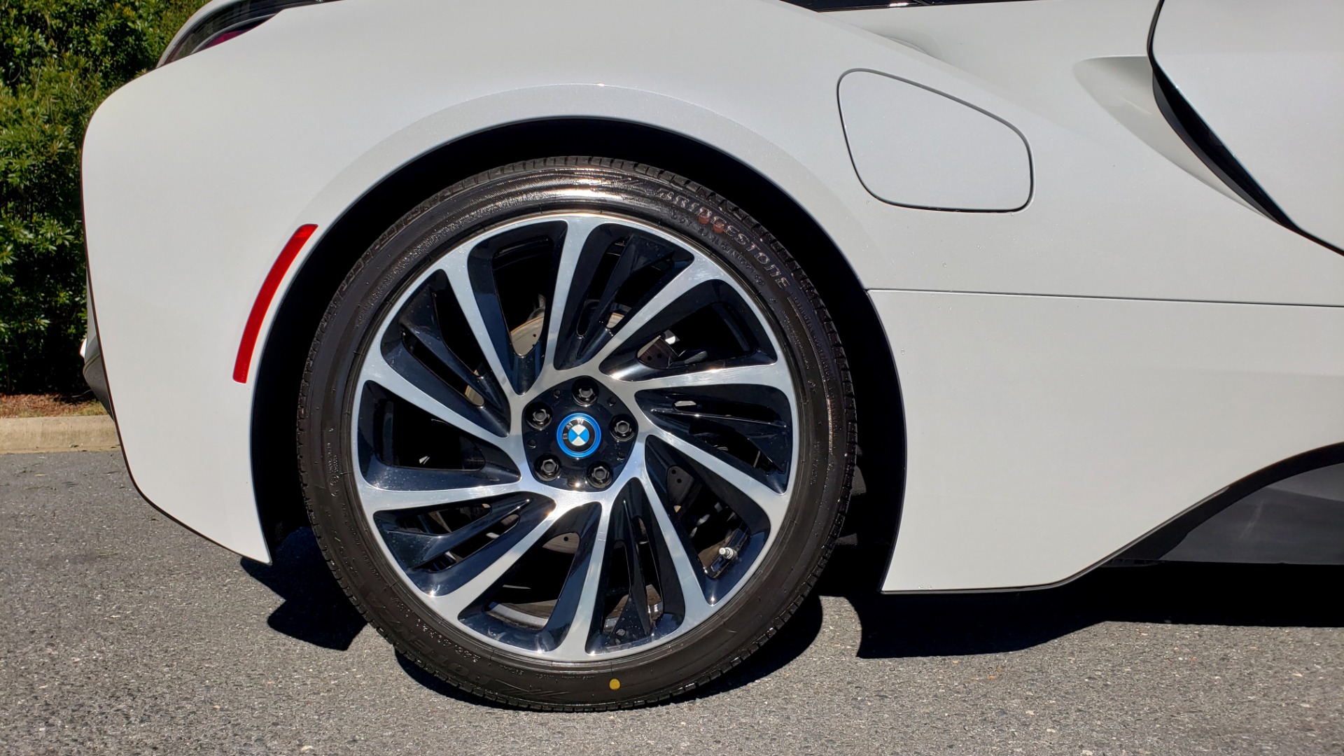 Used 2014 BMW i8 COUPE / TERA WORLD / NAV / CARBON FIBER ROOF / REARVIEW for sale Sold at Formula Imports in Charlotte NC 28227 68
