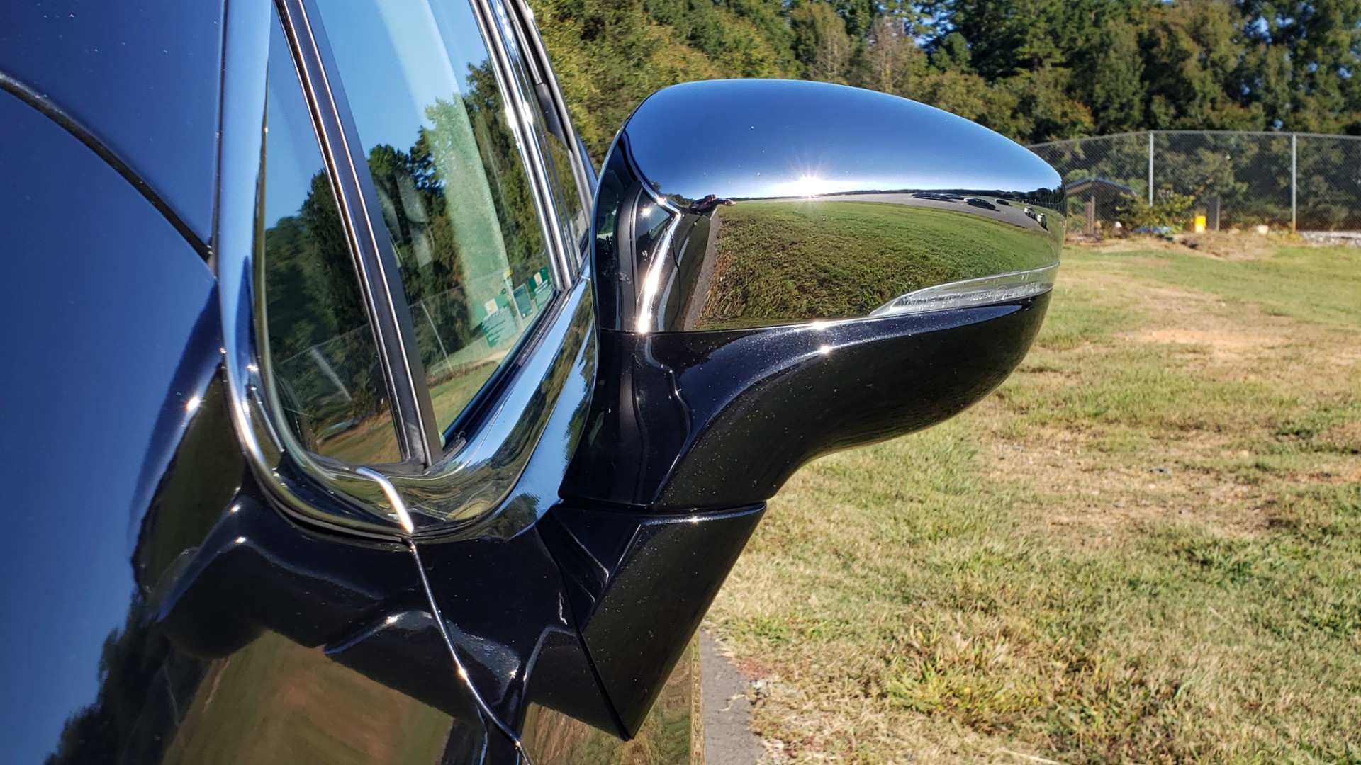 Used 2018 Chrysler PACIFICA LIMITED / 3.6L V6 / NAV / PANO-ROOF / 3-ROWS / REARVIEW for sale Sold at Formula Imports in Charlotte NC 28227 17