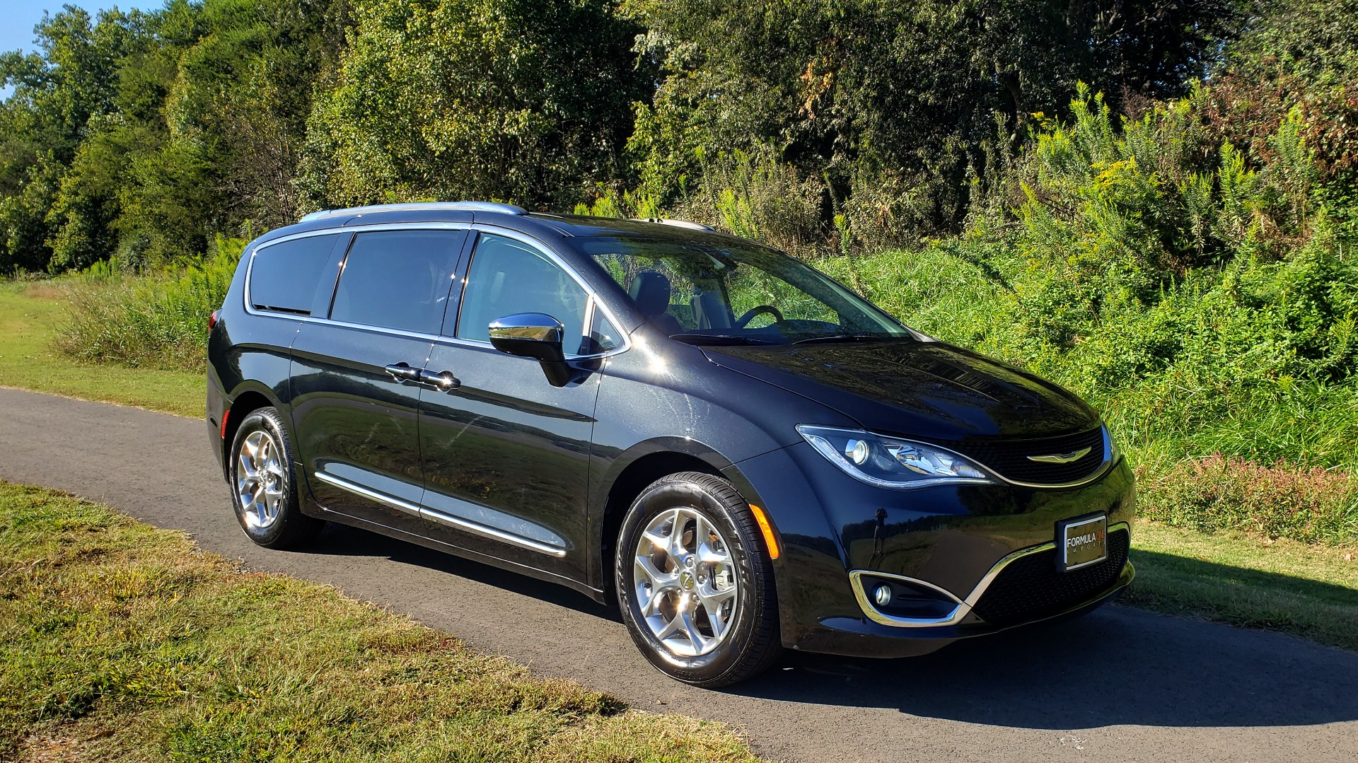 Used 2018 Chrysler PACIFICA LIMITED / 3.6L V6 / NAV / PANO-ROOF / 3-ROWS / REARVIEW for sale Sold at Formula Imports in Charlotte NC 28227 2