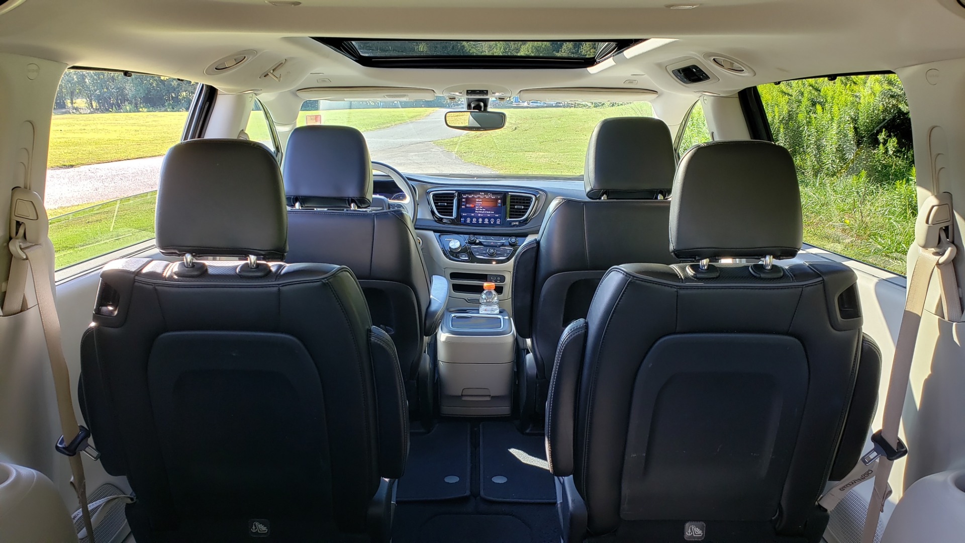 Used 2018 Chrysler PACIFICA LIMITED / 3.6L V6 / NAV / PANO-ROOF / 3-ROWS / REARVIEW for sale Sold at Formula Imports in Charlotte NC 28227 24