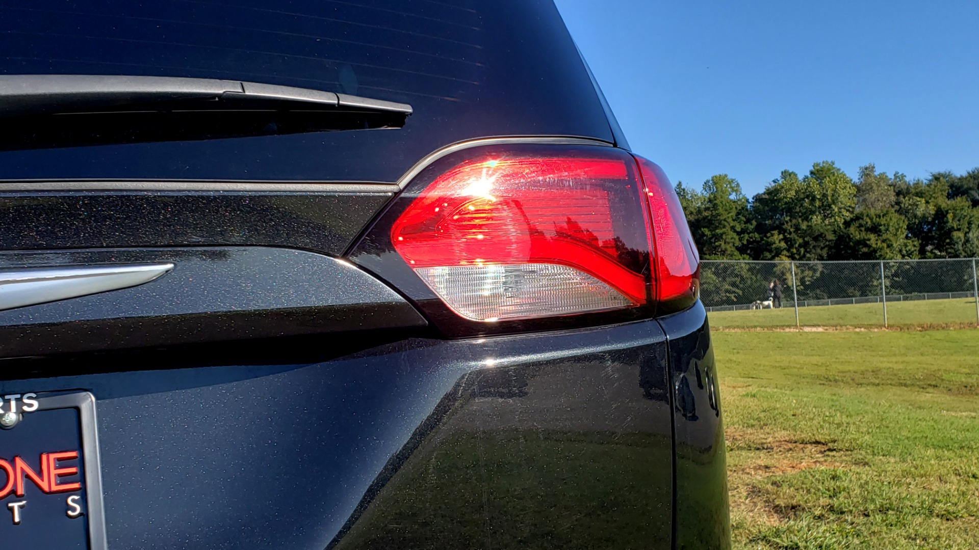 Used 2018 Chrysler PACIFICA LIMITED / 3.6L V6 / NAV / PANO-ROOF / 3-ROWS / REARVIEW for sale Sold at Formula Imports in Charlotte NC 28227 35