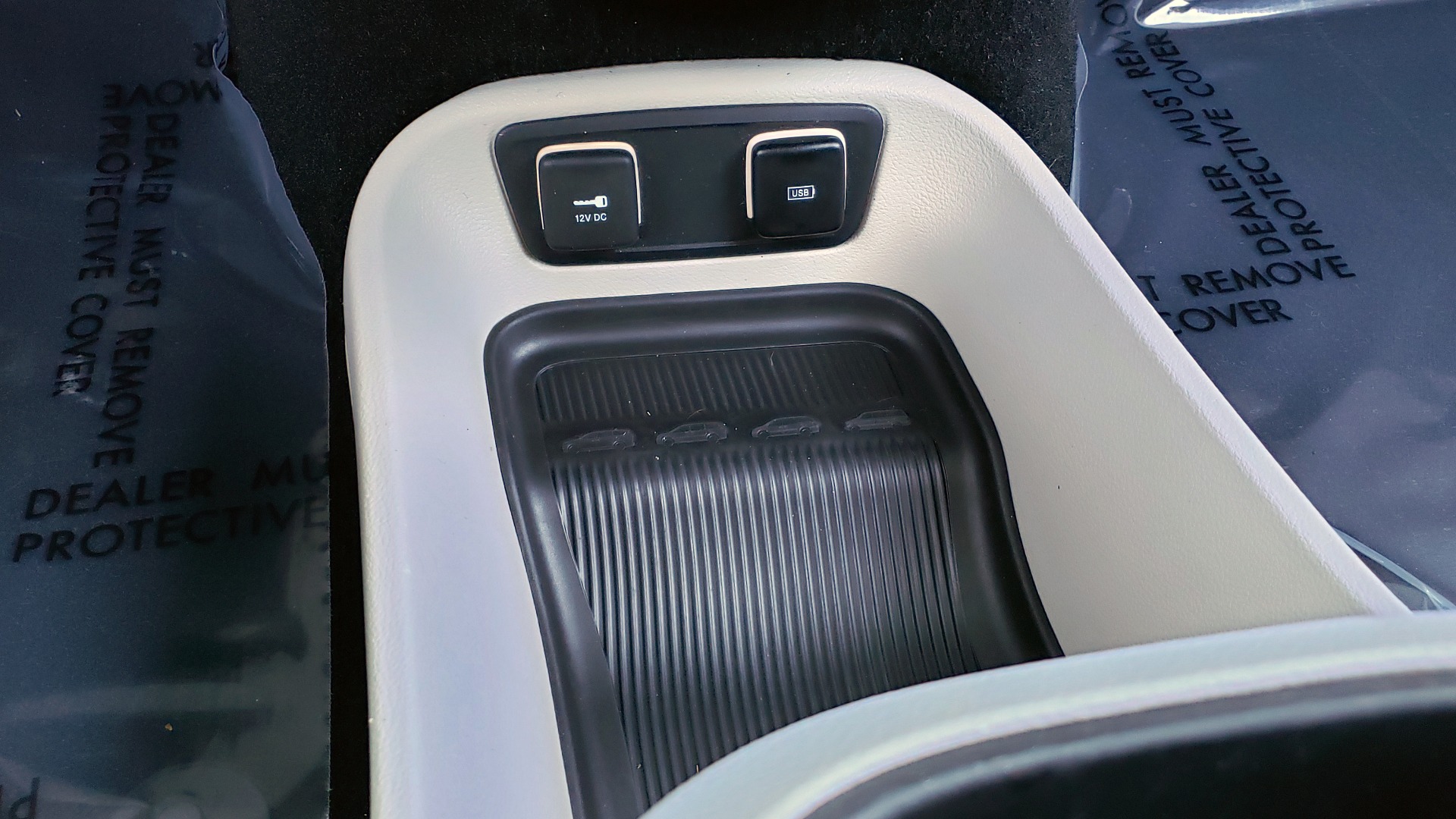 Used 2018 Chrysler PACIFICA LIMITED / 3.6L V6 / NAV / PANO-ROOF / 3-ROWS / REARVIEW for sale Sold at Formula Imports in Charlotte NC 28227 56