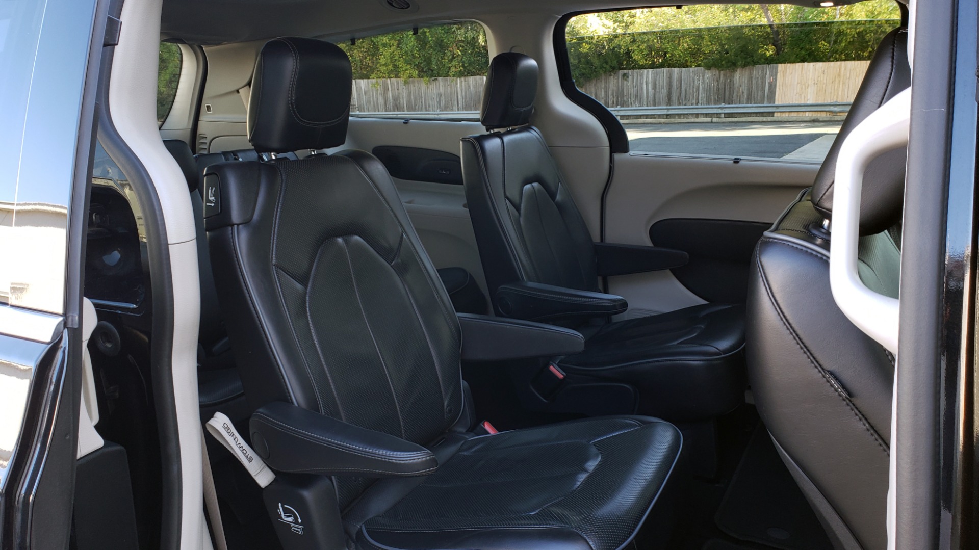 Used 2018 Chrysler PACIFICA LIMITED / 3.6L V6 / NAV / PANO-ROOF / 3-ROWS / REARVIEW for sale Sold at Formula Imports in Charlotte NC 28227 75