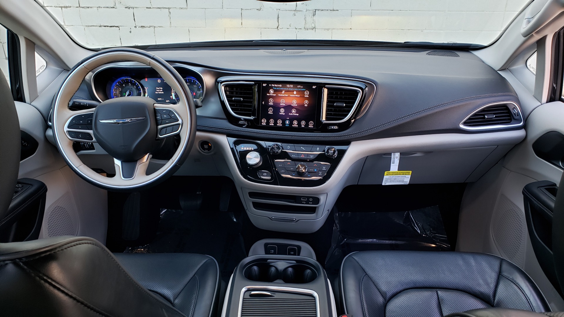 Used 2018 Chrysler PACIFICA LIMITED / 3.6L V6 / NAV / PANO-ROOF / 3-ROWS / REARVIEW for sale Sold at Formula Imports in Charlotte NC 28227 81