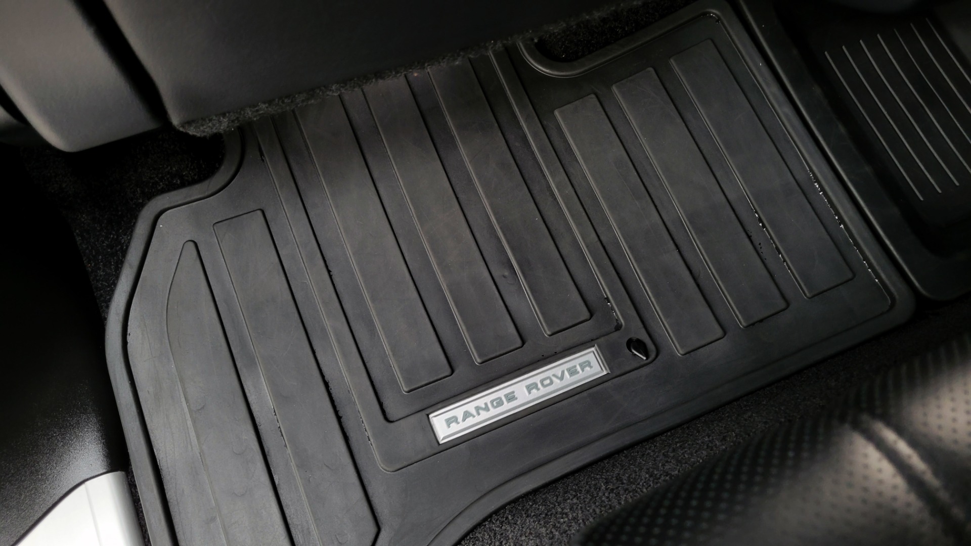 Used 2016 Land Rover Range Rover HSE for sale Sold at Formula Imports in Charlotte NC 28227 46