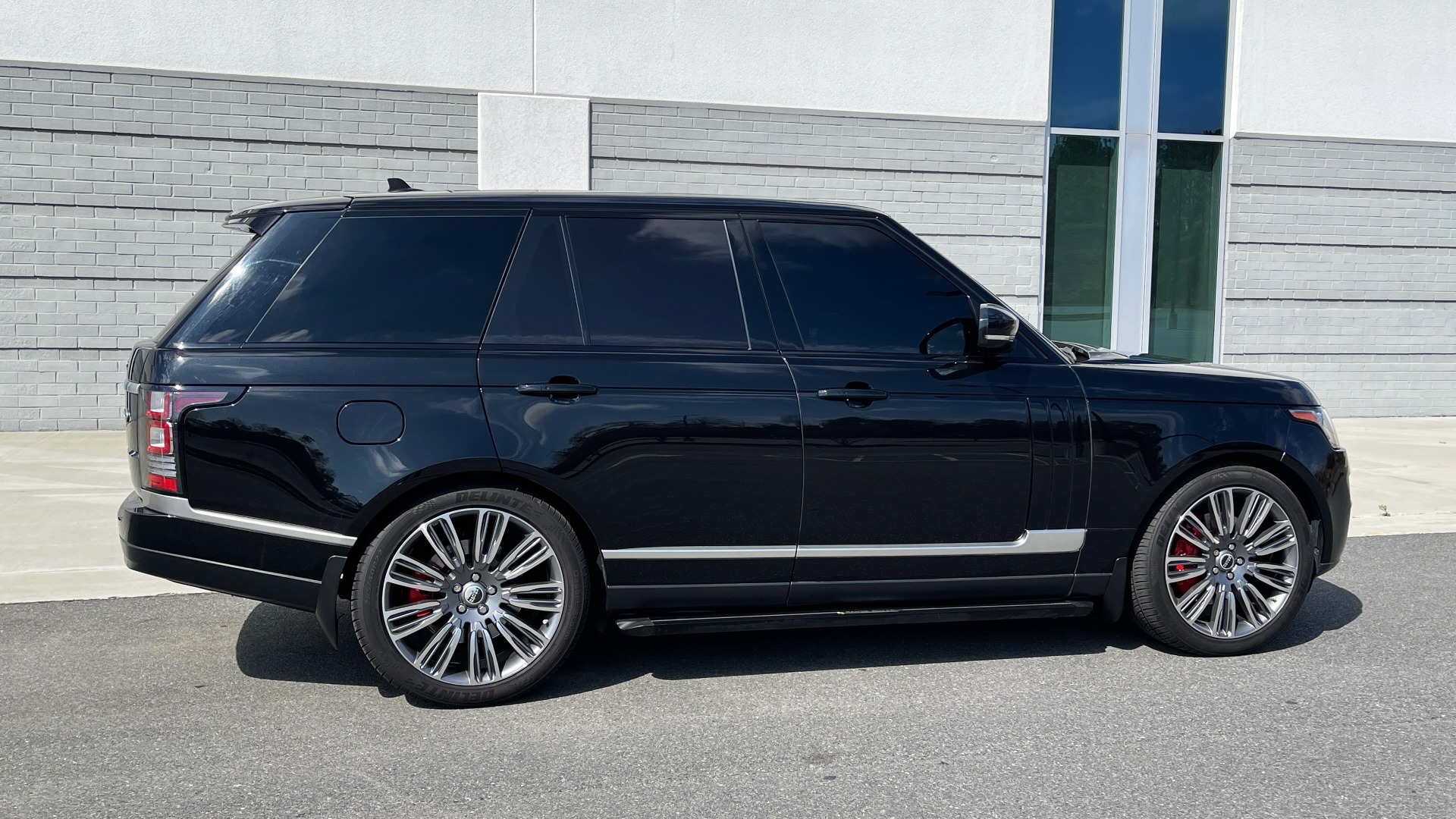Used 2016 Land Rover Range Rover HSE for sale Sold at Formula Imports in Charlotte NC 28227 7