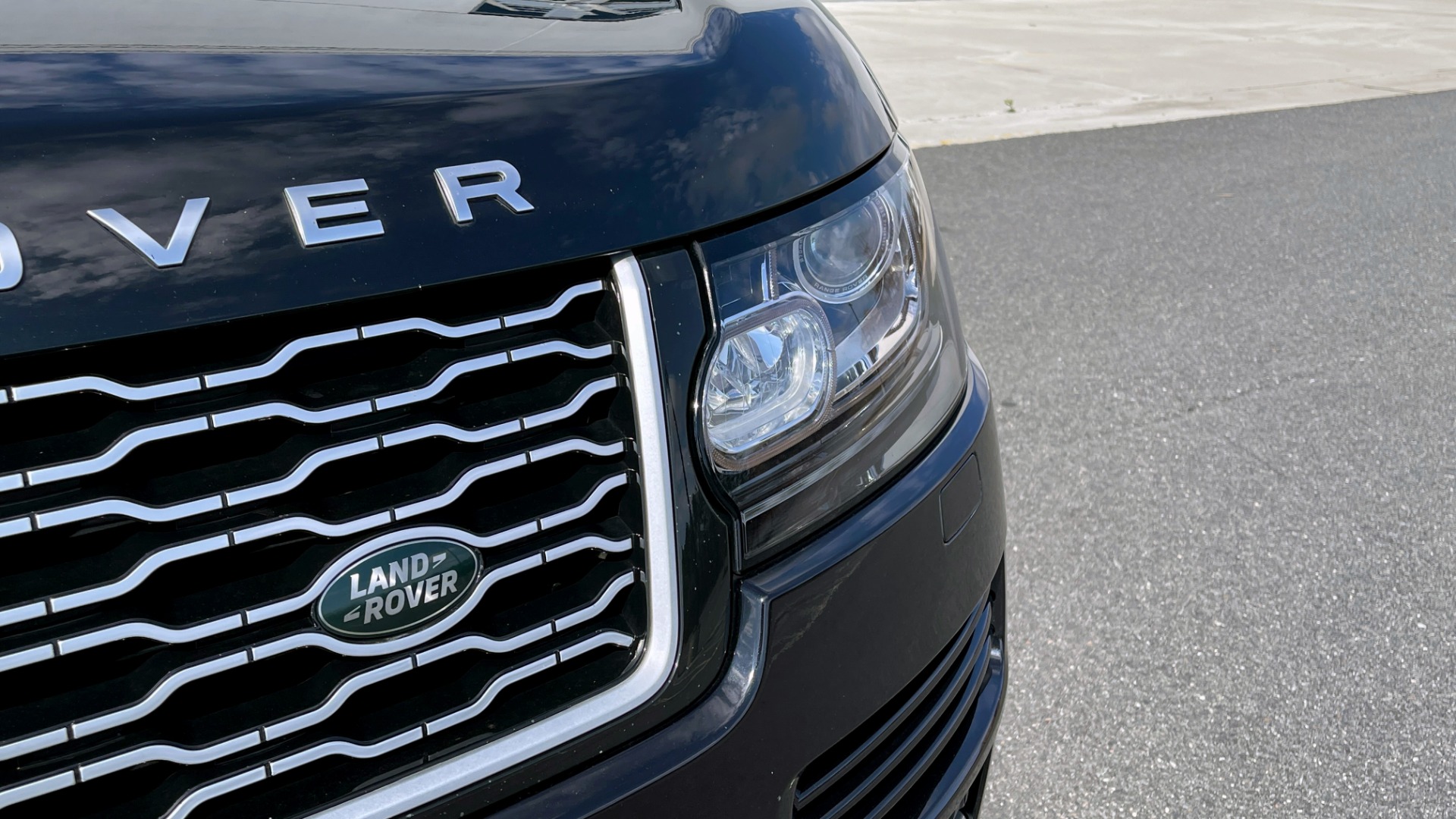 Used 2016 Land Rover Range Rover HSE for sale Sold at Formula Imports in Charlotte NC 28227 73