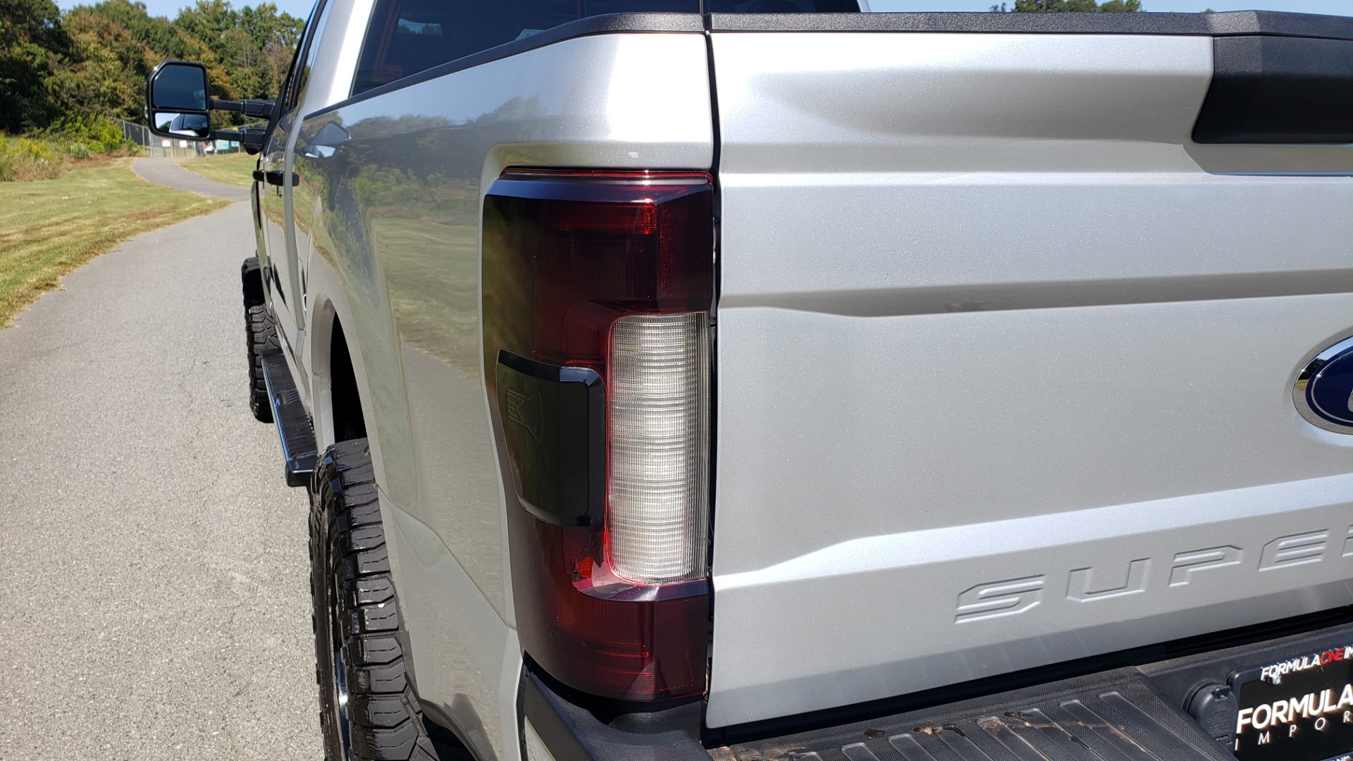 Used 2019 Ford SUPER DUTY F-250 SRW LARIAT 4WD / NAV / PANO-ROOF / B&O SND / REARVIEW / TAILGATE STEP for sale Sold at Formula Imports in Charlotte NC 28227 14