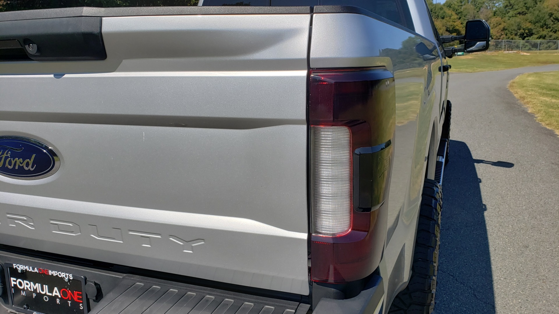 Used 2019 Ford SUPER DUTY F-250 SRW LARIAT 4WD / NAV / PANO-ROOF / B&O SND / REARVIEW / TAILGATE STEP for sale Sold at Formula Imports in Charlotte NC 28227 15