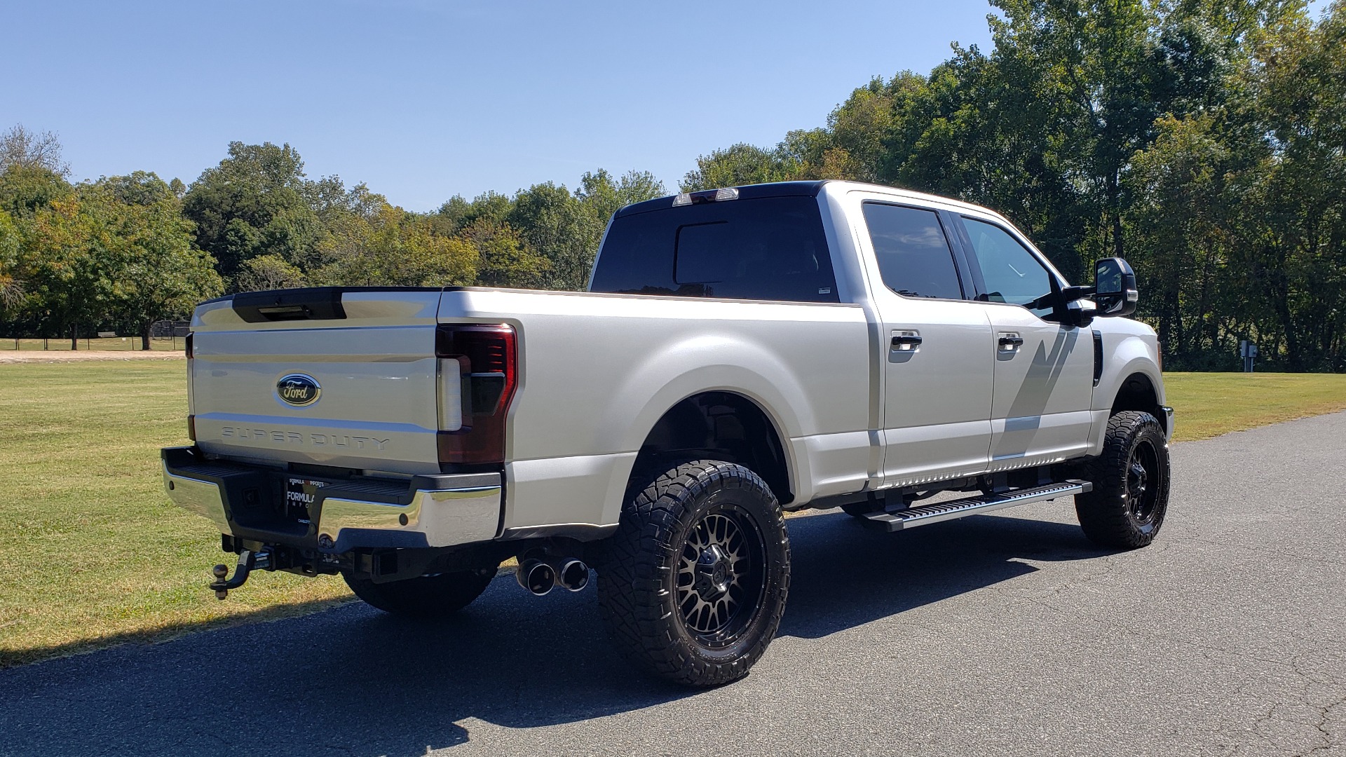 Used 2019 Ford SUPER DUTY F-250 SRW LARIAT 4WD / NAV / PANO-ROOF / B&O SND / REARVIEW / TAILGATE STEP for sale Sold at Formula Imports in Charlotte NC 28227 6