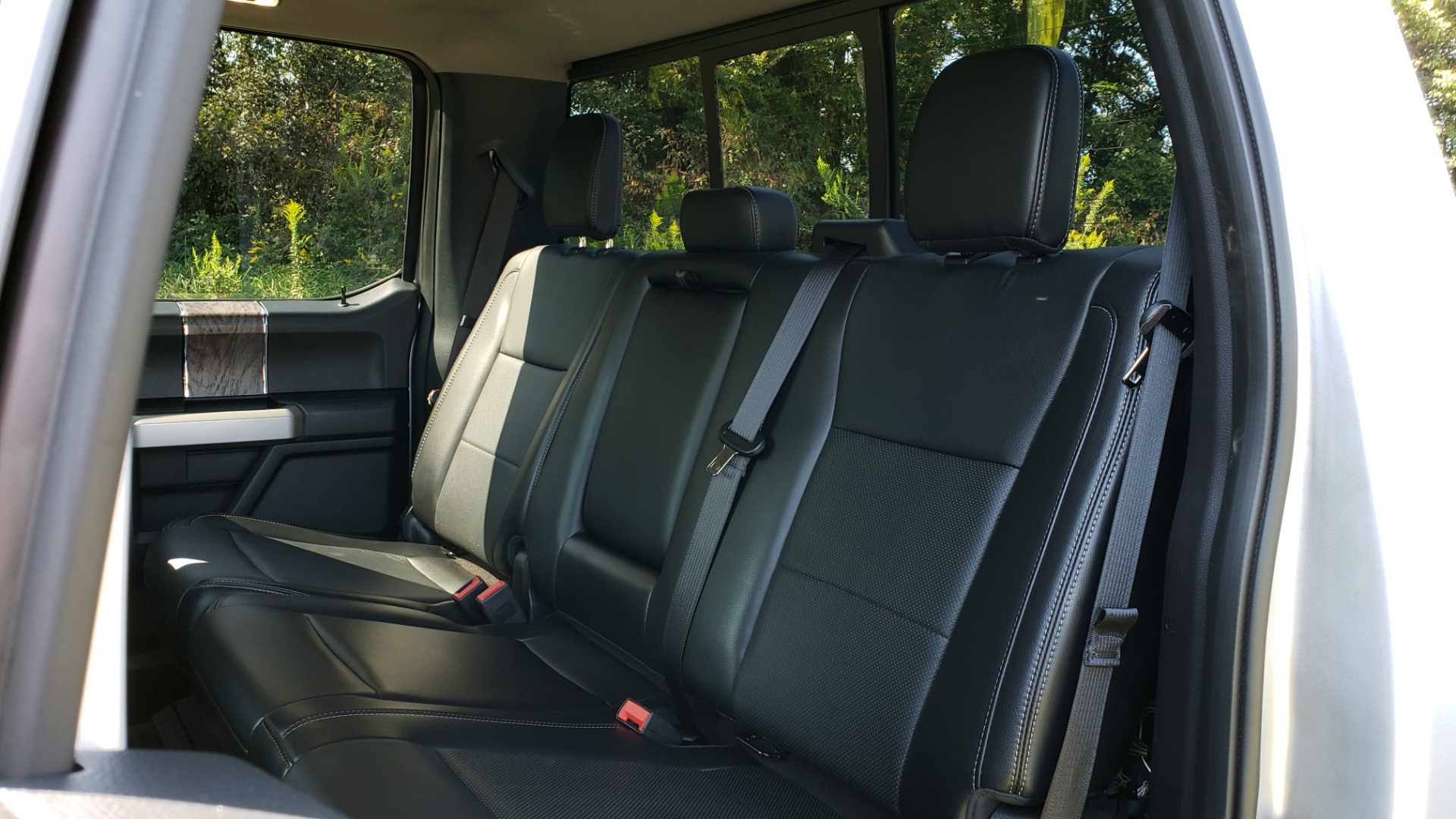 Used 2019 Ford SUPER DUTY F-250 SRW LARIAT 4WD / NAV / PANO-ROOF / B&O SND / REARVIEW / TAILGATE STEP for sale Sold at Formula Imports in Charlotte NC 28227 66
