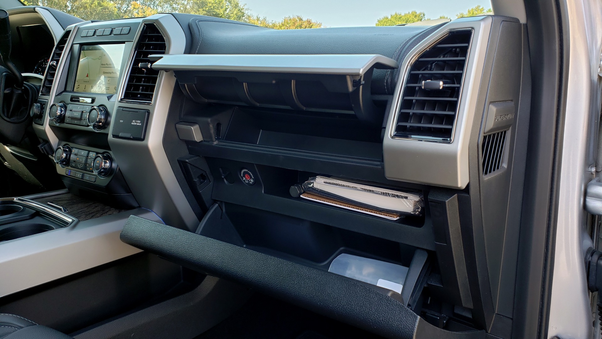 Used 2019 Ford SUPER DUTY F-250 SRW LARIAT 4WD / NAV / PANO-ROOF / B&O SND / REARVIEW / TAILGATE STEP for sale Sold at Formula Imports in Charlotte NC 28227 83