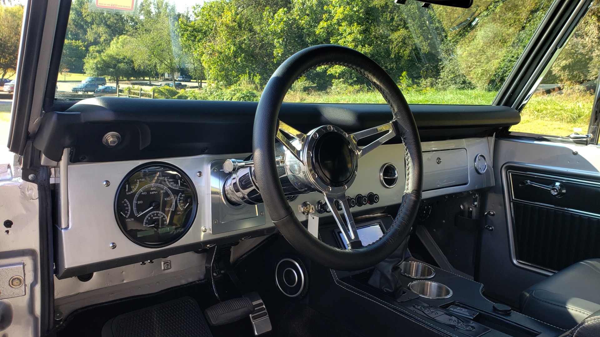 Used 1977 Ford BRONCO SPORT / CUSTOM RESTO-MOD / 5.0L COYOTE MOTOR / 4X4 / LEATHER for sale Sold at Formula Imports in Charlotte NC 28227 54