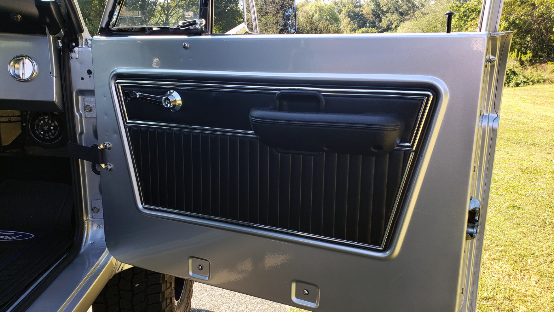 Used 1977 Ford BRONCO SPORT / CUSTOM RESTO-MOD / 5.0L COYOTE MOTOR / 4X4 / LEATHER for sale Sold at Formula Imports in Charlotte NC 28227 62