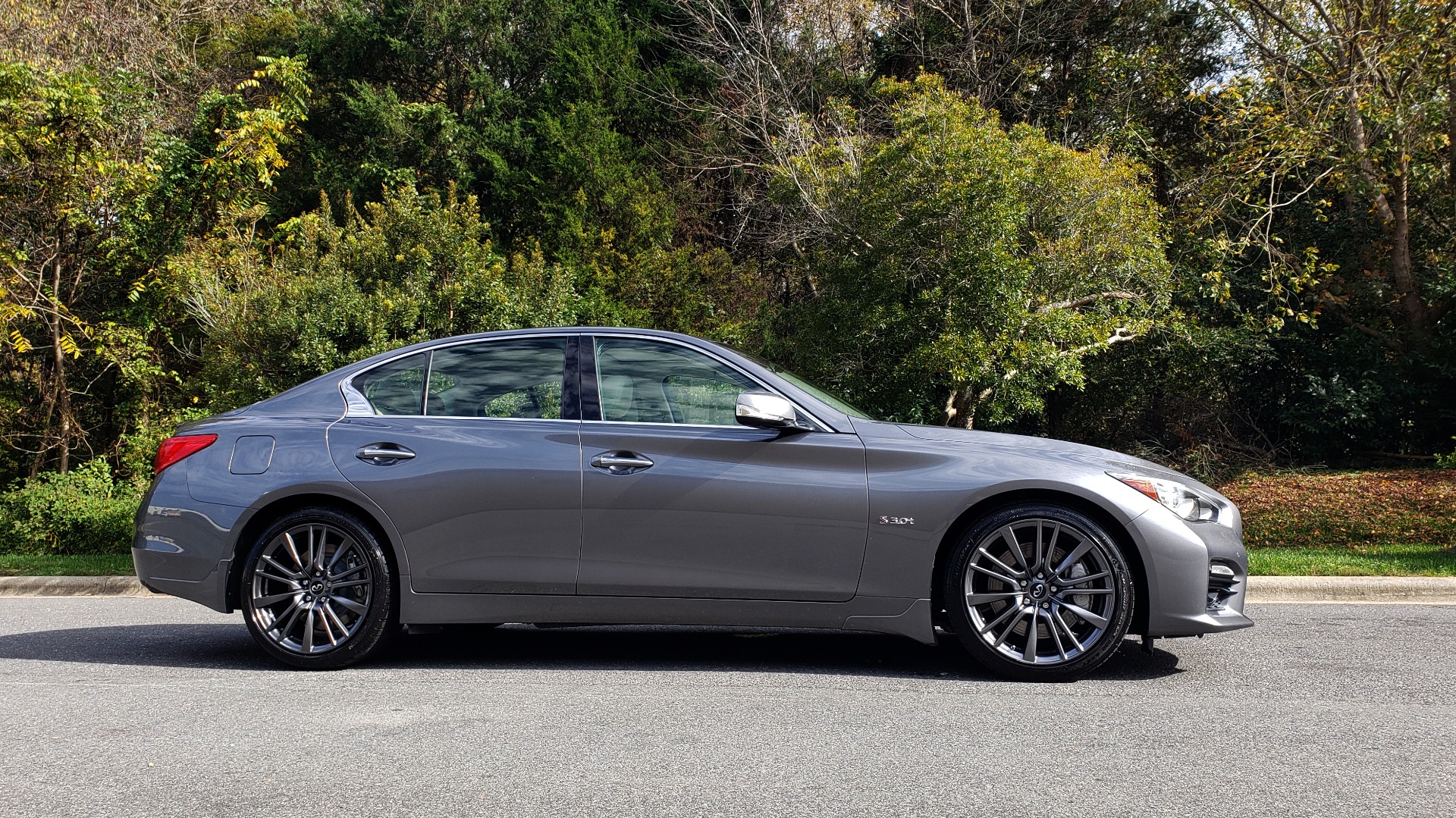 Used 2016 INFINITI Q50 3.0T RED SPORT 400 / NAV / PREM PLUS / BLIND SPOT / REARVIEW for sale Sold at Formula Imports in Charlotte NC 28227 5
