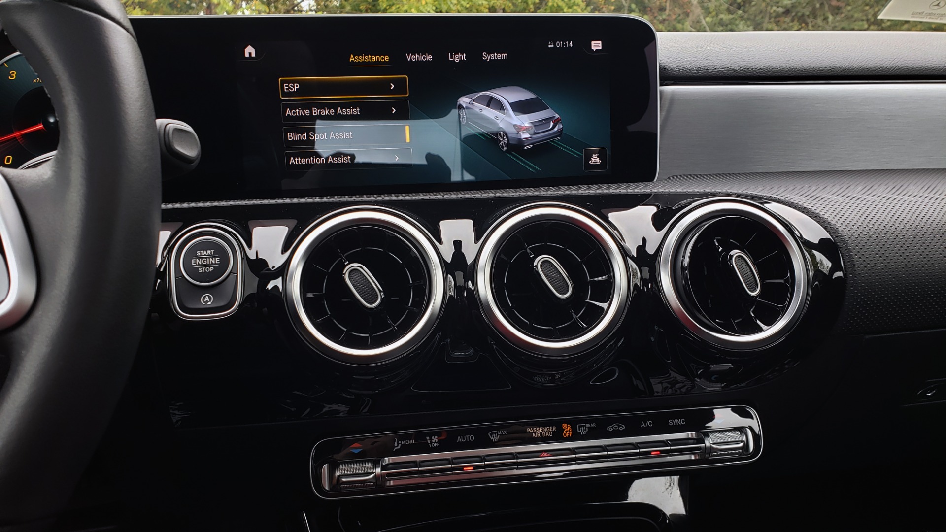 Used 2019 Mercedes-Benz A-CLASS A 220 SEDAN / PREMIUM PKG / SUNROOF / BSA / REARVIEW for sale Sold at Formula Imports in Charlotte NC 28227 51