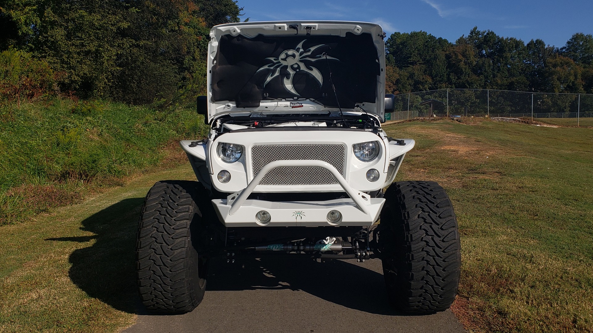 Used 2016 Jeep WRANGLER UNLIMITED SAHARA 4X4 / 3.6L V6 / CUSTOM LIFT / 24-IN WHEELS / 40-IN TIRES for sale Sold at Formula Imports in Charlotte NC 28227 21