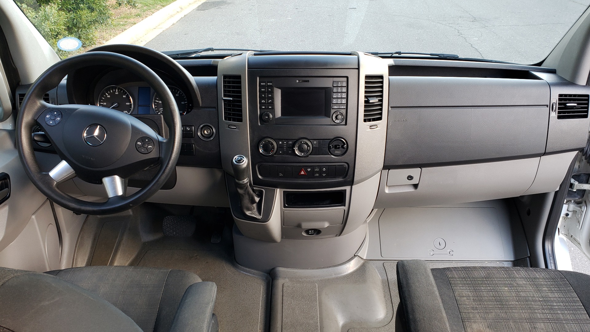 Used 2015 Mercedes-Benz SPRINTER CARGO VAN 4x4 3500 170 EXT / 3.0L V6 TURBO DIESEL / 5-SPD AUTO / REARVIEW for sale Sold at Formula Imports in Charlotte NC 28227 15