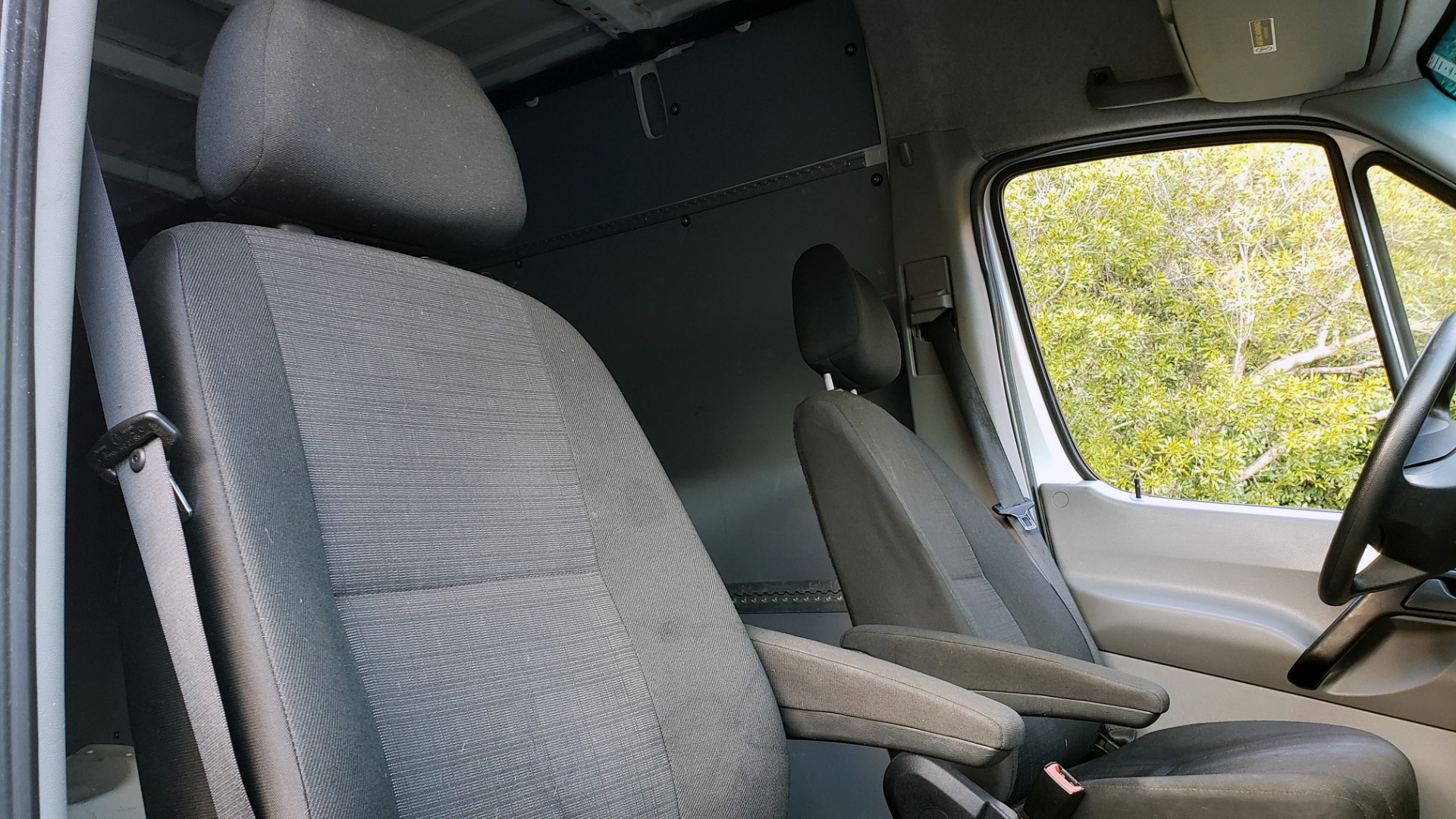 Used 2015 Mercedes-Benz SPRINTER CARGO VAN 4x4 3500 170 EXT / 3.0L V6 TURBO DIESEL / 5-SPD AUTO / REARVIEW for sale Sold at Formula Imports in Charlotte NC 28227 23