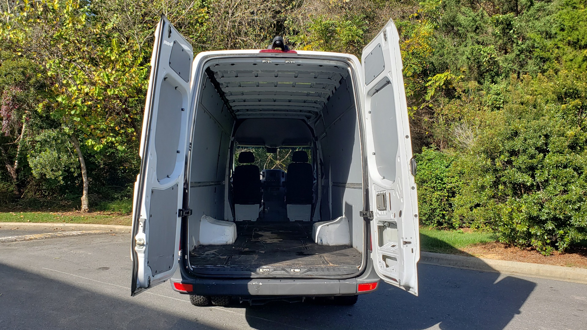 Used 2015 Mercedes-Benz SPRINTER CARGO VAN 4x4 3500 170 EXT / 3.0L V6 TURBO DIESEL / 5-SPD AUTO / REARVIEW for sale Sold at Formula Imports in Charlotte NC 28227 45