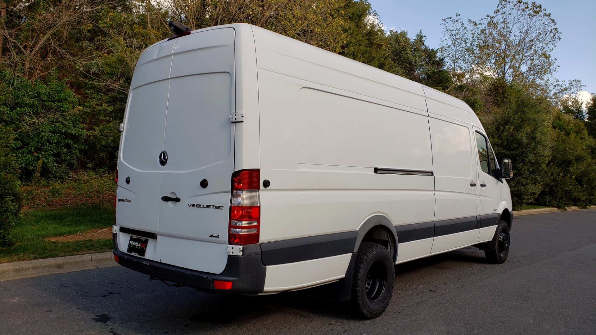 Used 2015 Mercedes-Benz SPRINTER CARGO VAN 4x4 3500 170 EXT / 3.0L V6 TURBO DIESEL / 5-SPD AUTO / REARVIEW for sale Sold at Formula Imports in Charlotte NC 28227 6