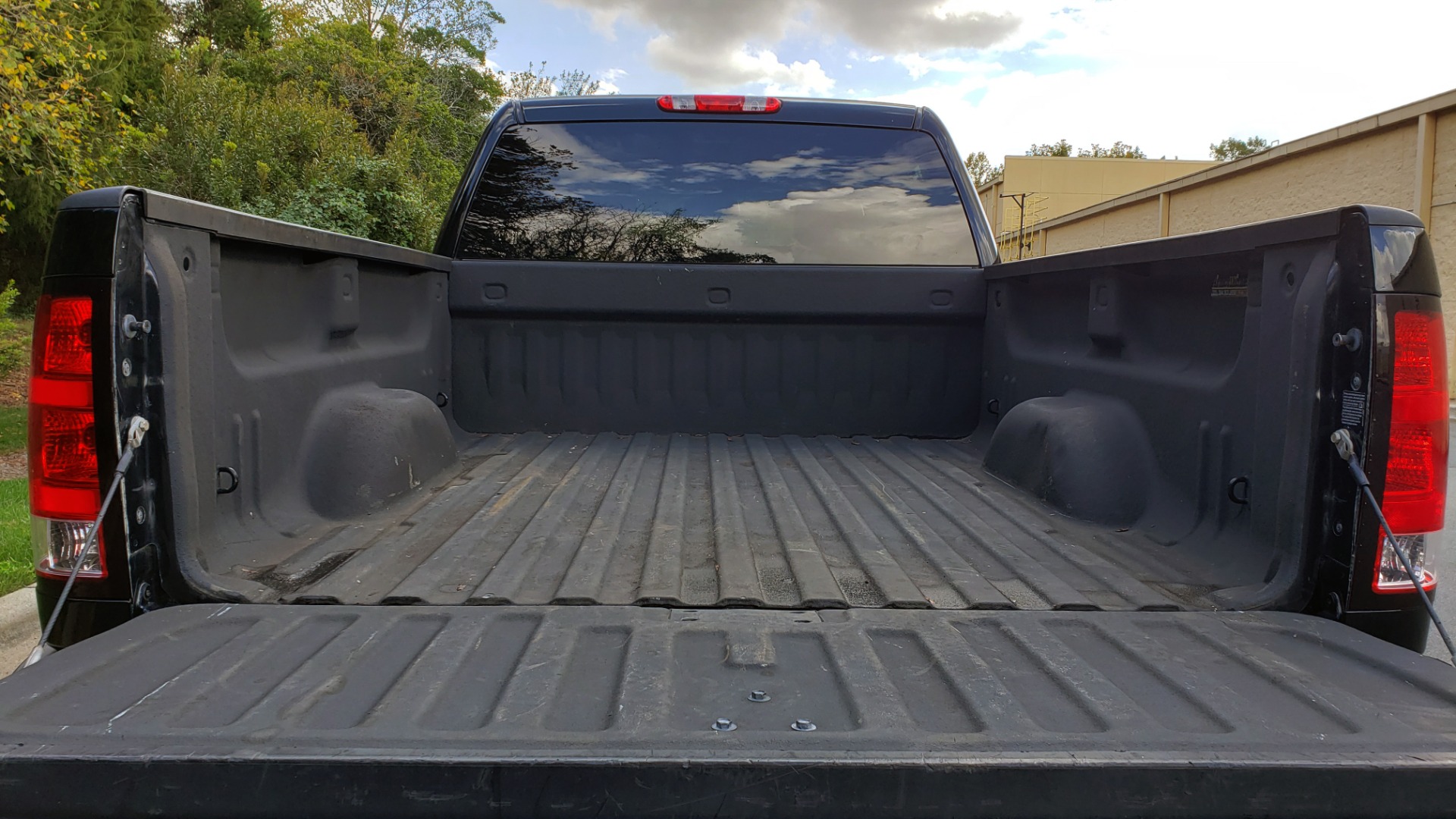 Used 2012 GMC SIERRA 2500HD DENALI CREWCAB 4X4 / LIFTED / BIG TIRES / REARVIEW for sale Sold at Formula Imports in Charlotte NC 28227 20
