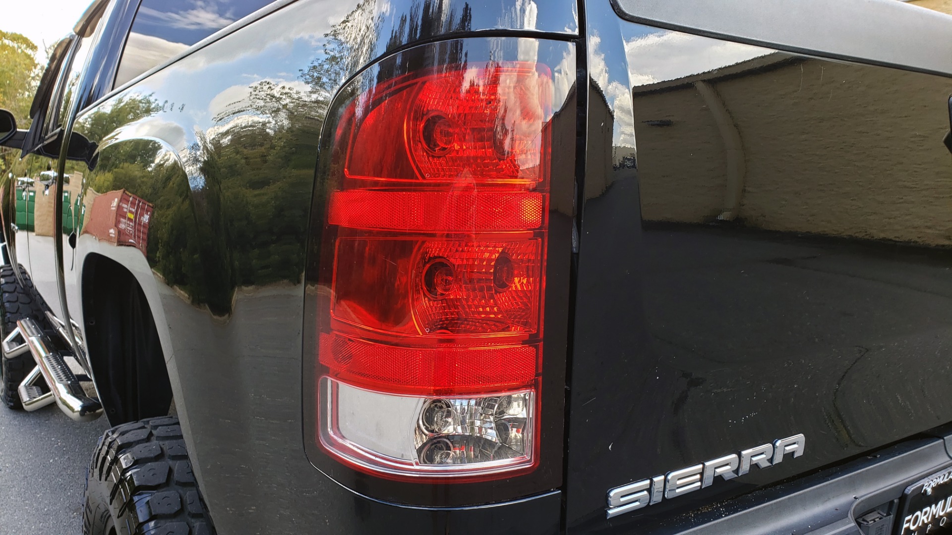 Used 2012 GMC SIERRA 2500HD DENALI CREWCAB 4X4 / LIFTED / BIG TIRES / REARVIEW for sale Sold at Formula Imports in Charlotte NC 28227 25