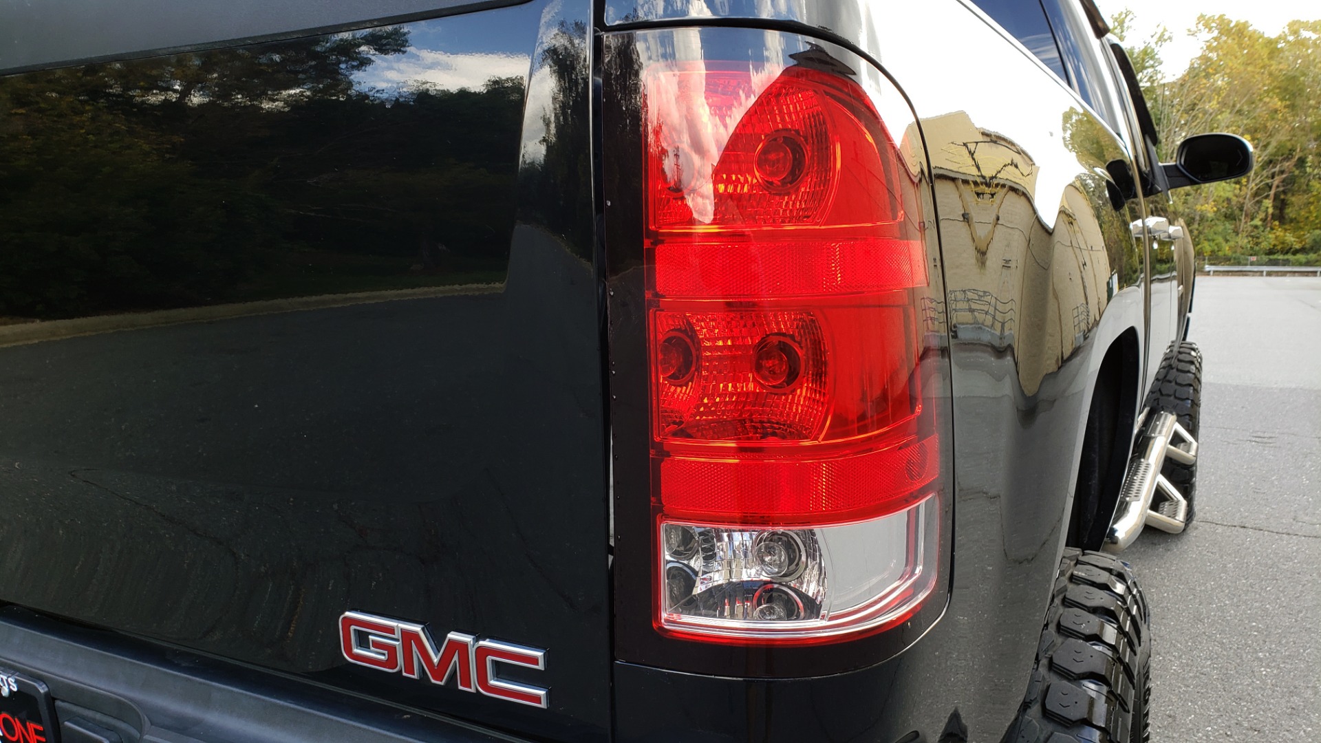 Used 2012 GMC SIERRA 2500HD DENALI CREWCAB 4X4 / LIFTED / BIG TIRES / REARVIEW for sale Sold at Formula Imports in Charlotte NC 28227 26