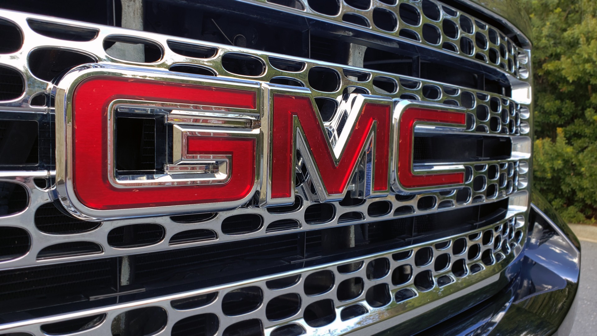 Used 2012 GMC SIERRA 2500HD DENALI CREWCAB 4X4 / LIFTED / BIG TIRES / REARVIEW for sale Sold at Formula Imports in Charlotte NC 28227 33