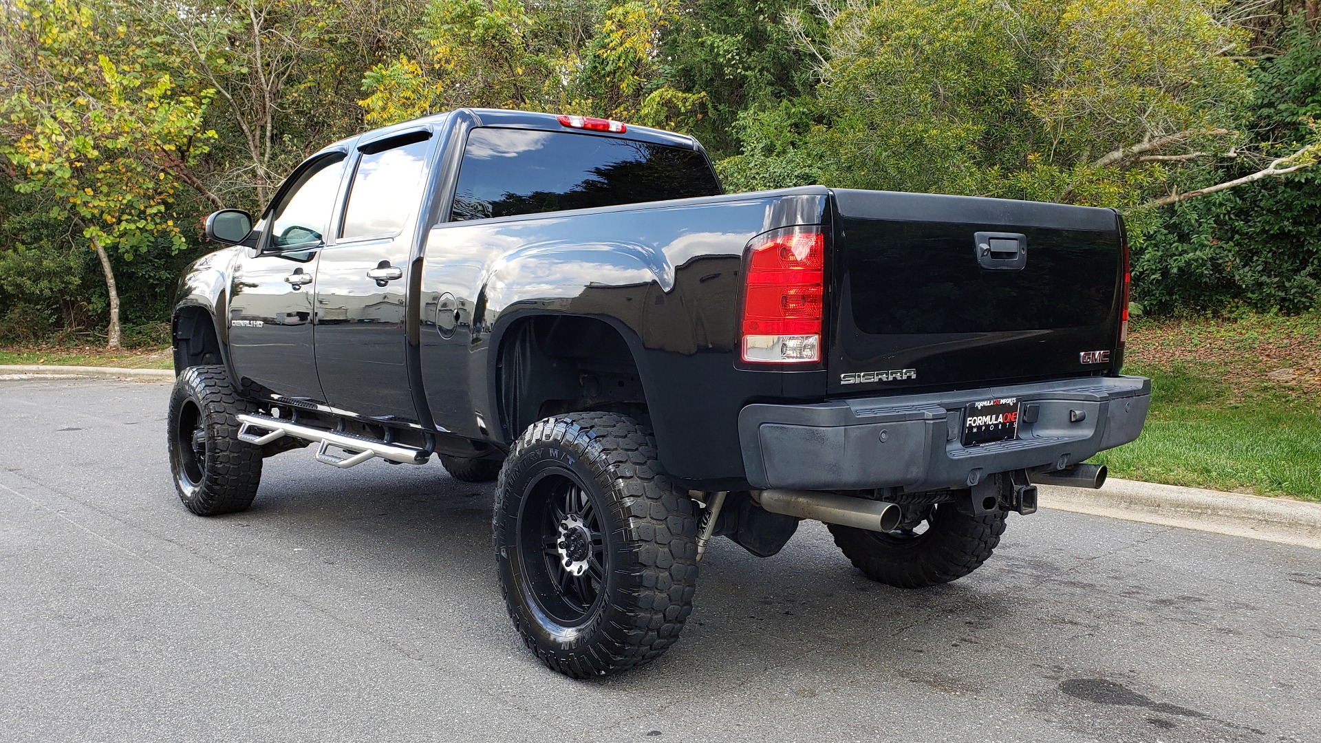 Used 2012 GMC SIERRA 2500HD DENALI CREWCAB 4X4 / LIFTED / BIG TIRES / REARVIEW for sale Sold at Formula Imports in Charlotte NC 28227 4