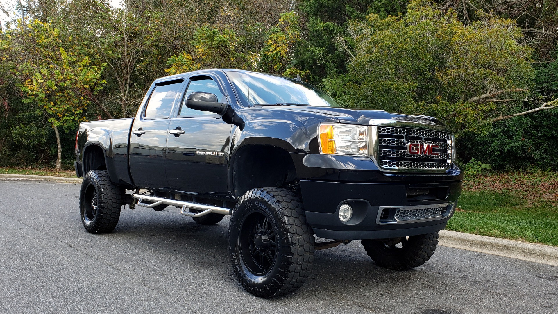 Used 2012 GMC SIERRA 2500HD DENALI CREWCAB 4X4 / LIFTED / BIG TIRES / REARVIEW for sale Sold at Formula Imports in Charlotte NC 28227 5