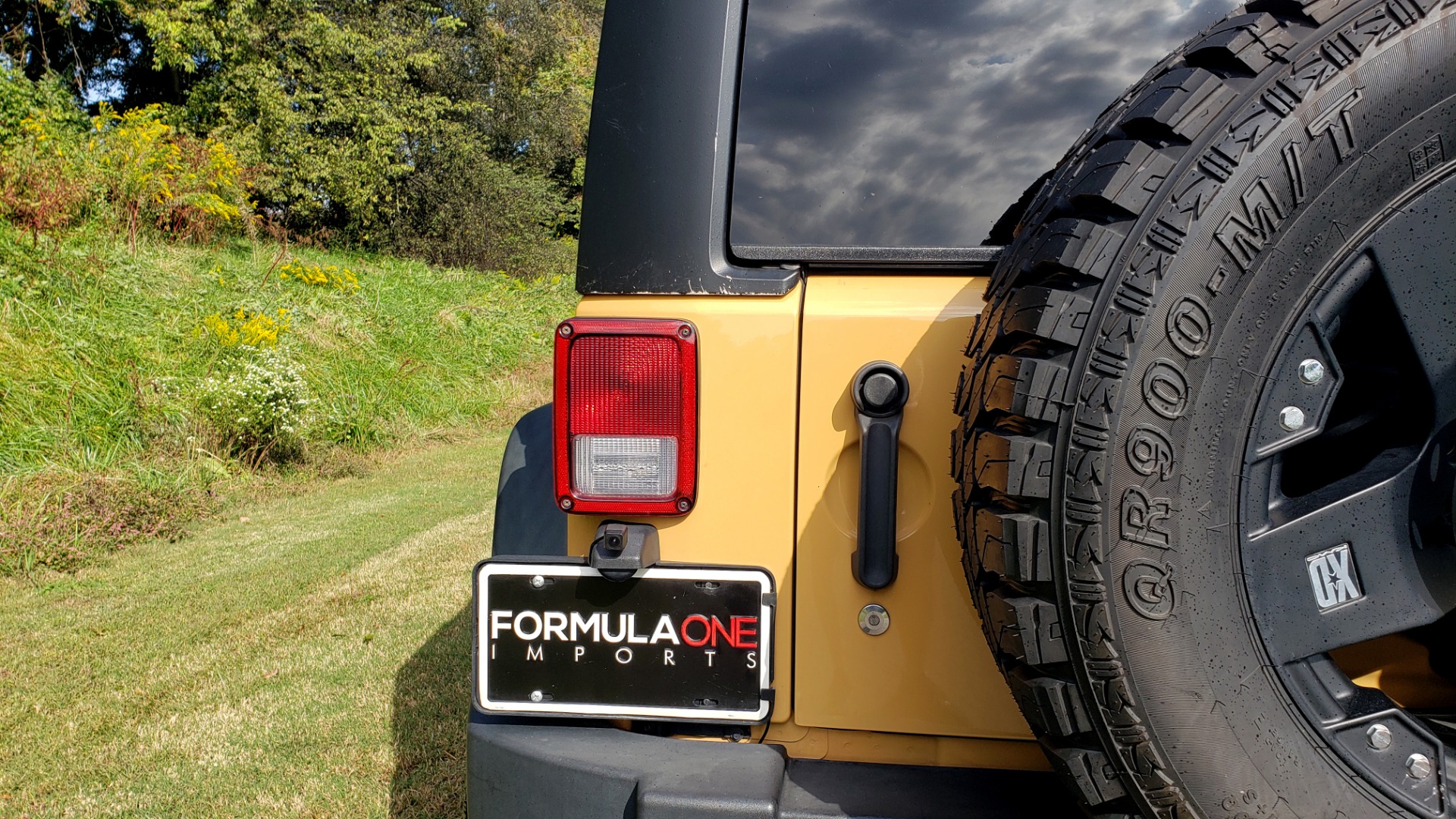 Used 2013 Jeep WRANGLER UNLIMITED SPORT 4X4 / 3.6L V6 / 5-SPD AUTO / 3-PC FREEDOM TOP for sale Sold at Formula Imports in Charlotte NC 28227 26