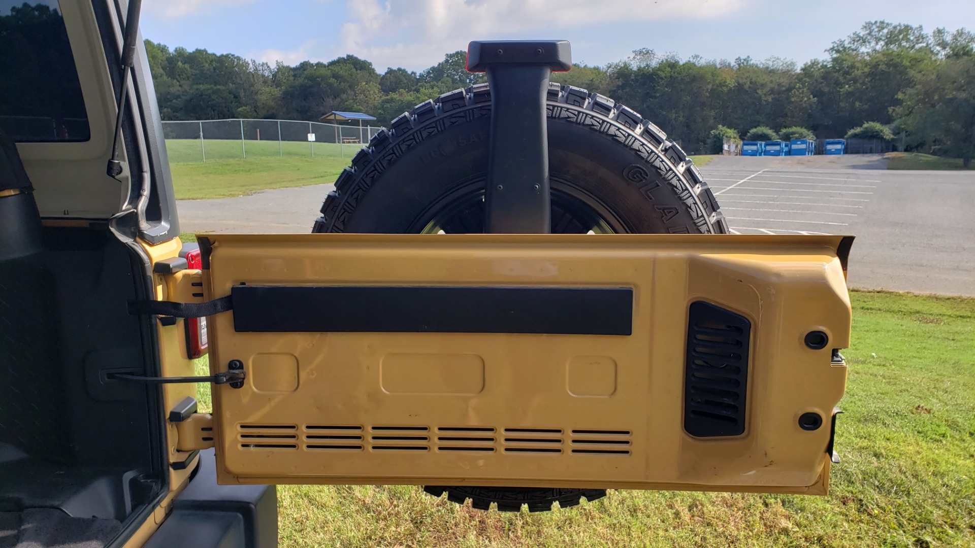 Used 2013 Jeep WRANGLER UNLIMITED SPORT 4X4 / 3.6L V6 / 5-SPD AUTO / 3-PC FREEDOM TOP for sale Sold at Formula Imports in Charlotte NC 28227 31
