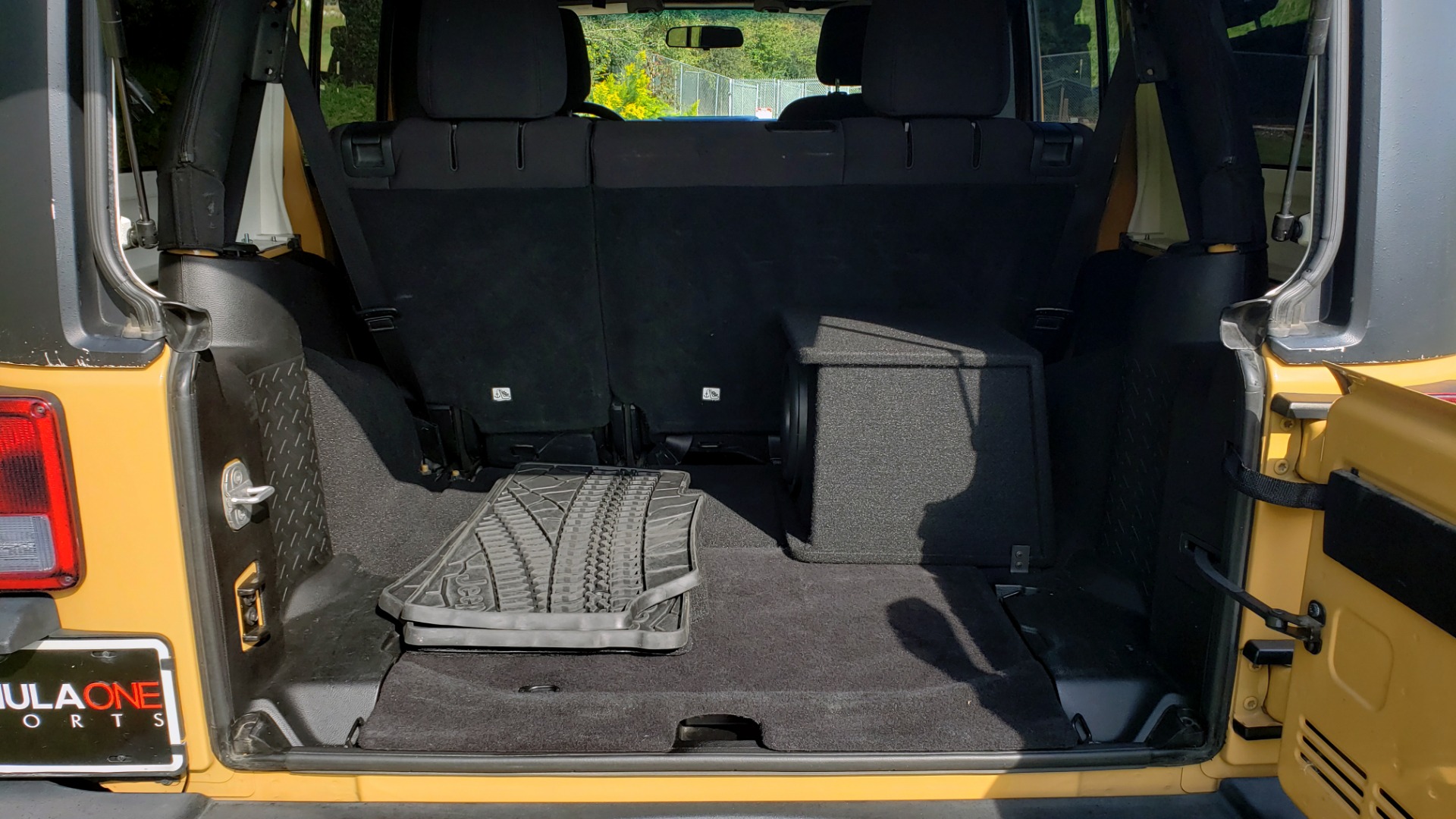 Used 2013 Jeep WRANGLER UNLIMITED SPORT 4X4 / 3.6L V6 / 5-SPD AUTO / 3-PC FREEDOM TOP for sale Sold at Formula Imports in Charlotte NC 28227 32