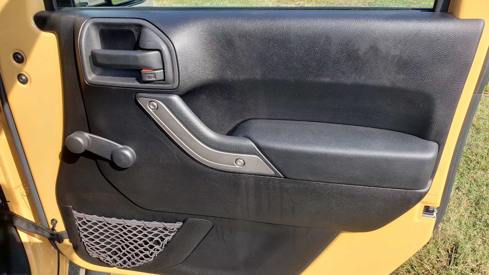 Used 2013 Jeep WRANGLER UNLIMITED SPORT 4X4 / 3.6L V6 / 5-SPD AUTO / 3-PC FREEDOM TOP for sale Sold at Formula Imports in Charlotte NC 28227 55