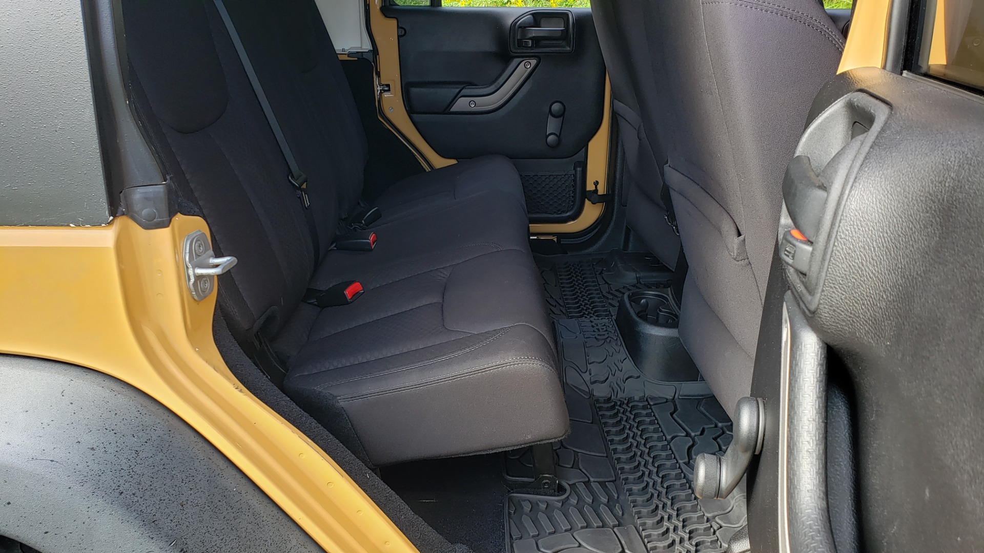 Used 2013 Jeep WRANGLER UNLIMITED SPORT 4X4 / 3.6L V6 / 5-SPD AUTO / 3-PC FREEDOM TOP for sale Sold at Formula Imports in Charlotte NC 28227 63