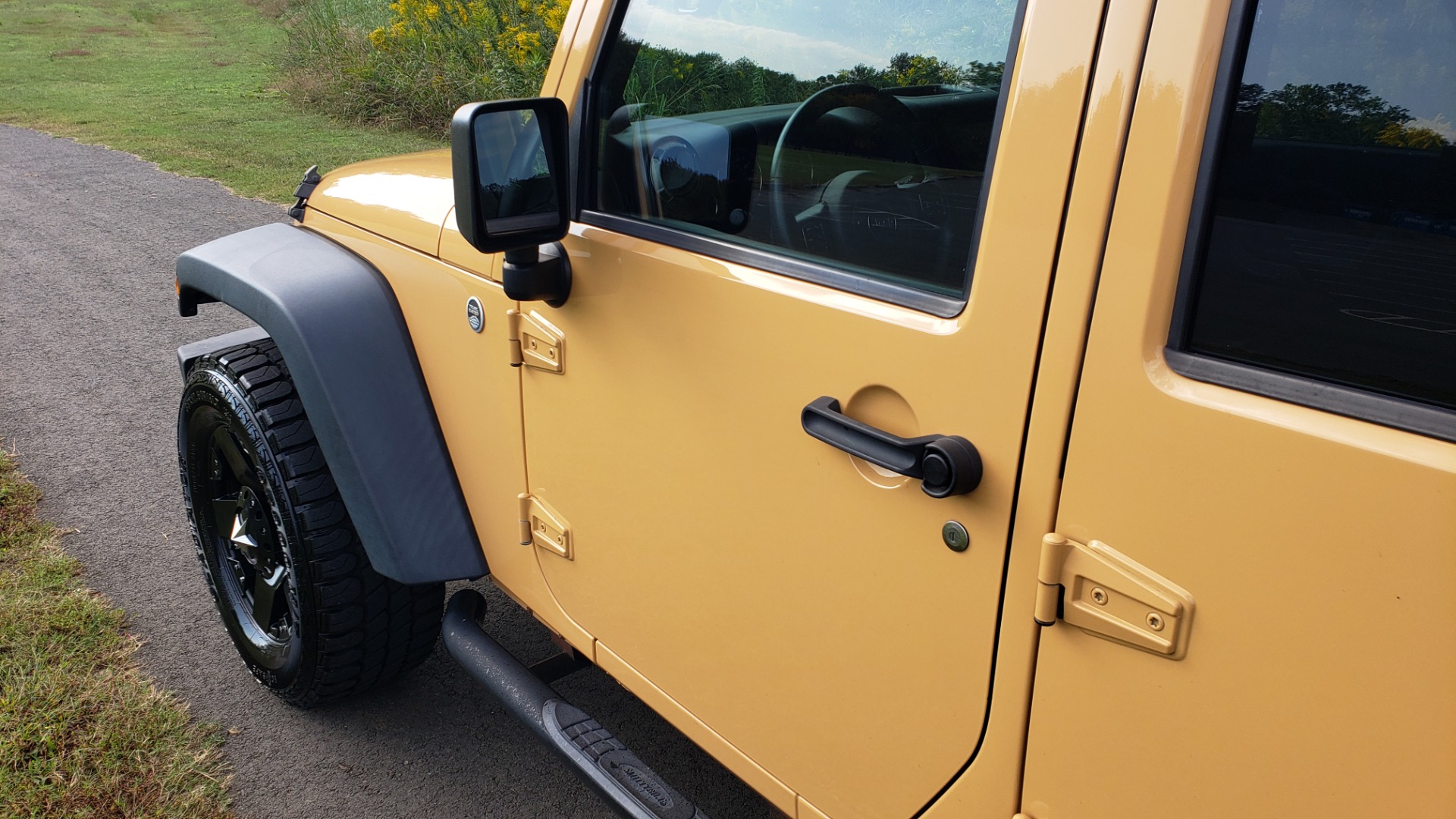 Used 2013 Jeep WRANGLER UNLIMITED SPORT 4X4 / 3.6L V6 / 5-SPD AUTO / 3-PC FREEDOM TOP for sale Sold at Formula Imports in Charlotte NC 28227 9
