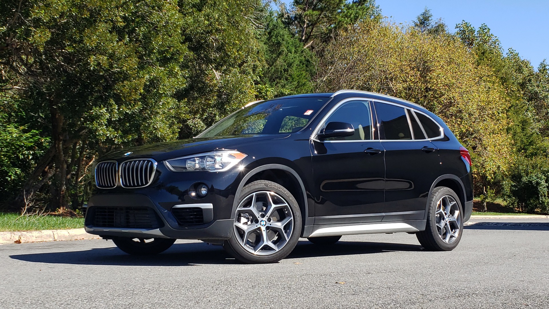 Used 2018 BMW X1 SDRIVE28I / HEATED SEATS / 4-CYL / 8-SPD AUTO / REARVIEW for sale Sold at Formula Imports in Charlotte NC 28227 4