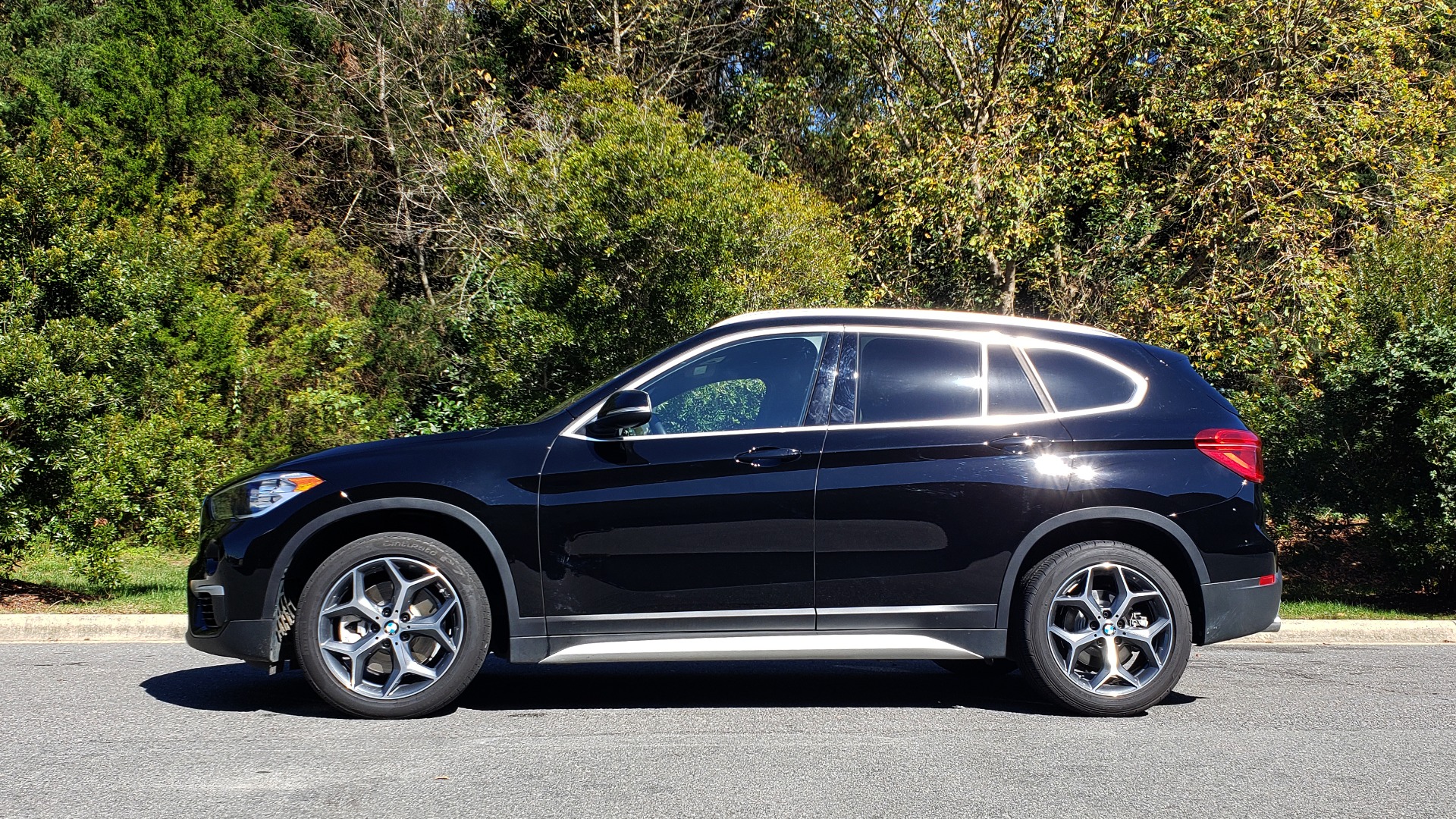 Used 2018 BMW X1 SDRIVE28I / HEATED SEATS / 4-CYL / 8-SPD AUTO / REARVIEW for sale Sold at Formula Imports in Charlotte NC 28227 7