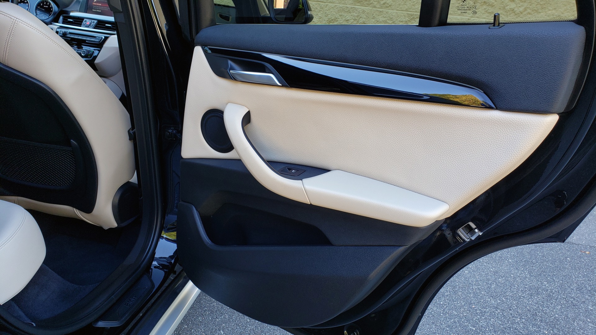 Used 2018 BMW X1 SDRIVE28I / HEATED SEATS / 4-CYL / 8-SPD AUTO / REARVIEW for sale Sold at Formula Imports in Charlotte NC 28227 74