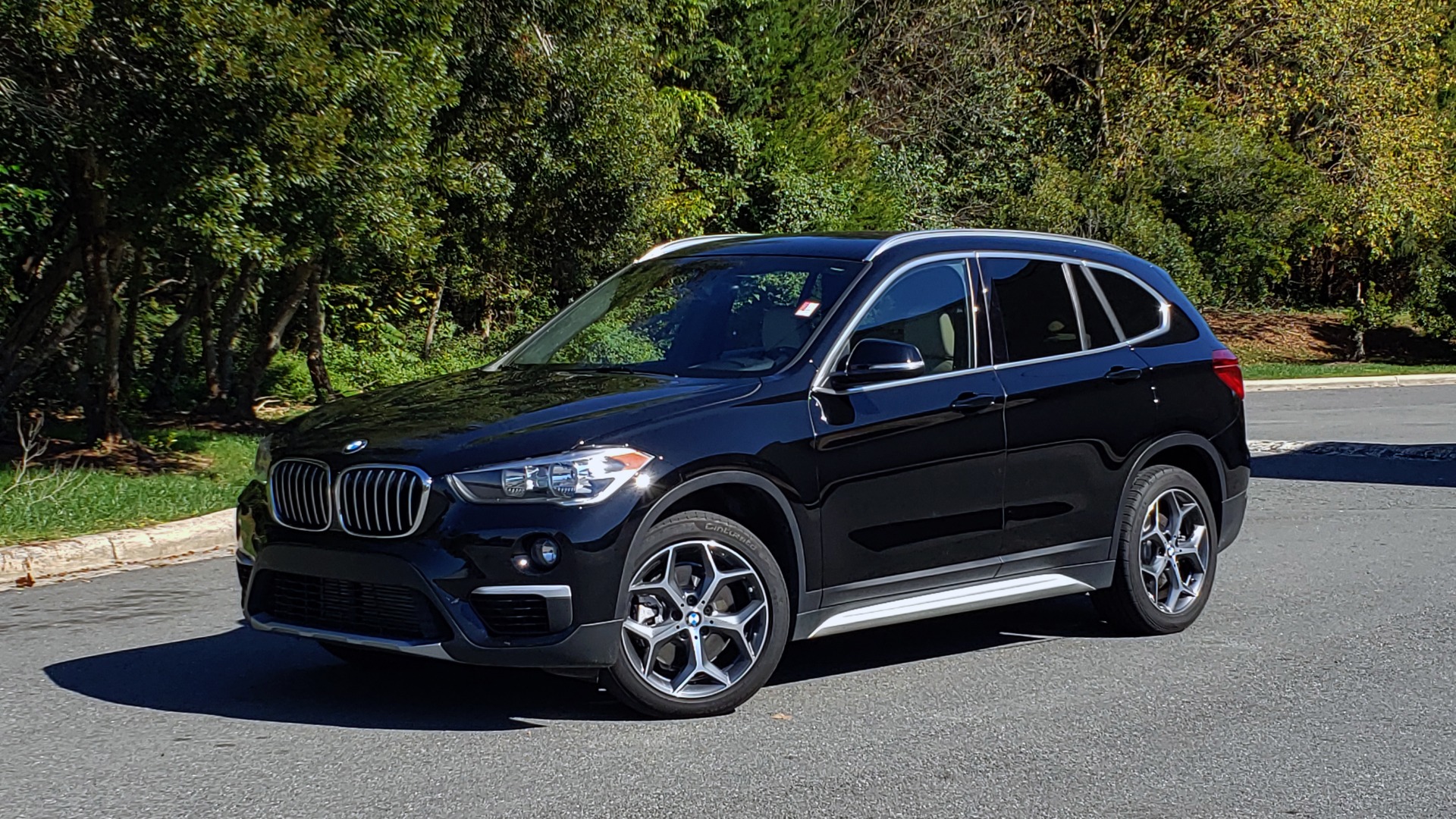 Used 2018 BMW X1 SDRIVE28I / HEATED SEATS / 4-CYL / 8-SPD AUTO / REARVIEW for sale Sold at Formula Imports in Charlotte NC 28227 1