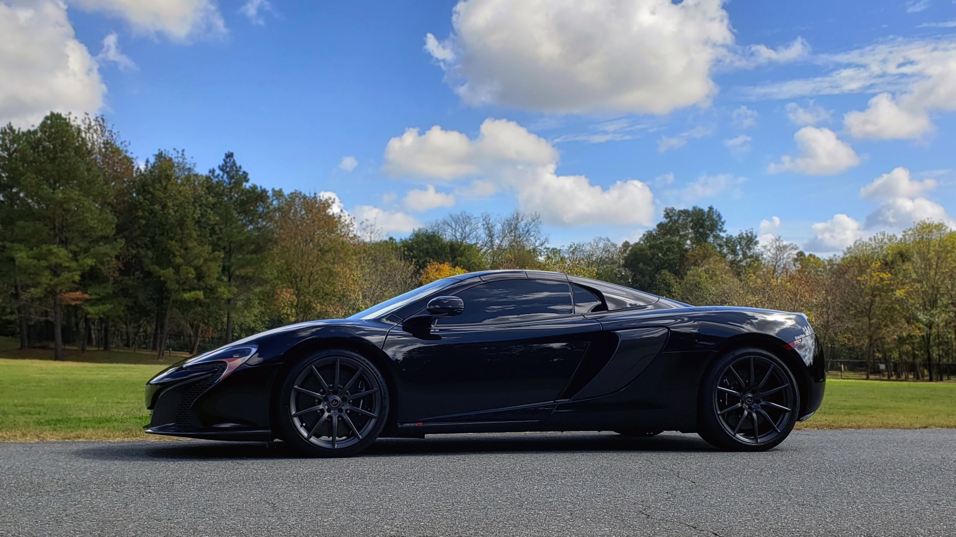 Used 2016 McLaren 650S SPIDER / 641HP / PARK SENSORS / LOW MILES / 1-OWNER for sale Sold at Formula Imports in Charlotte NC 28227 6