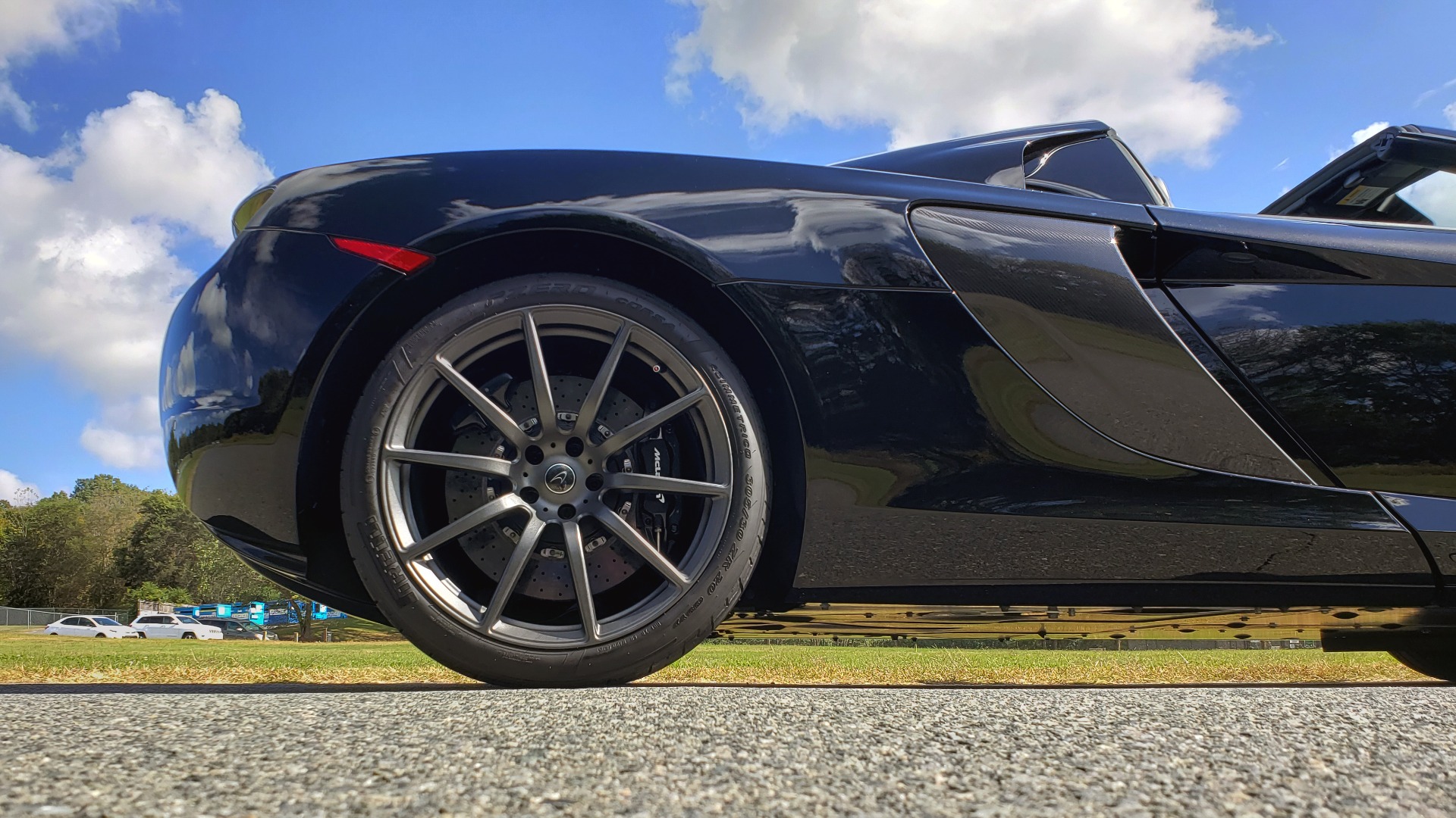 Used 2016 McLaren 650S SPIDER / 641HP / PARK SENSORS / LOW MILES / 1-OWNER for sale Sold at Formula Imports in Charlotte NC 28227 70