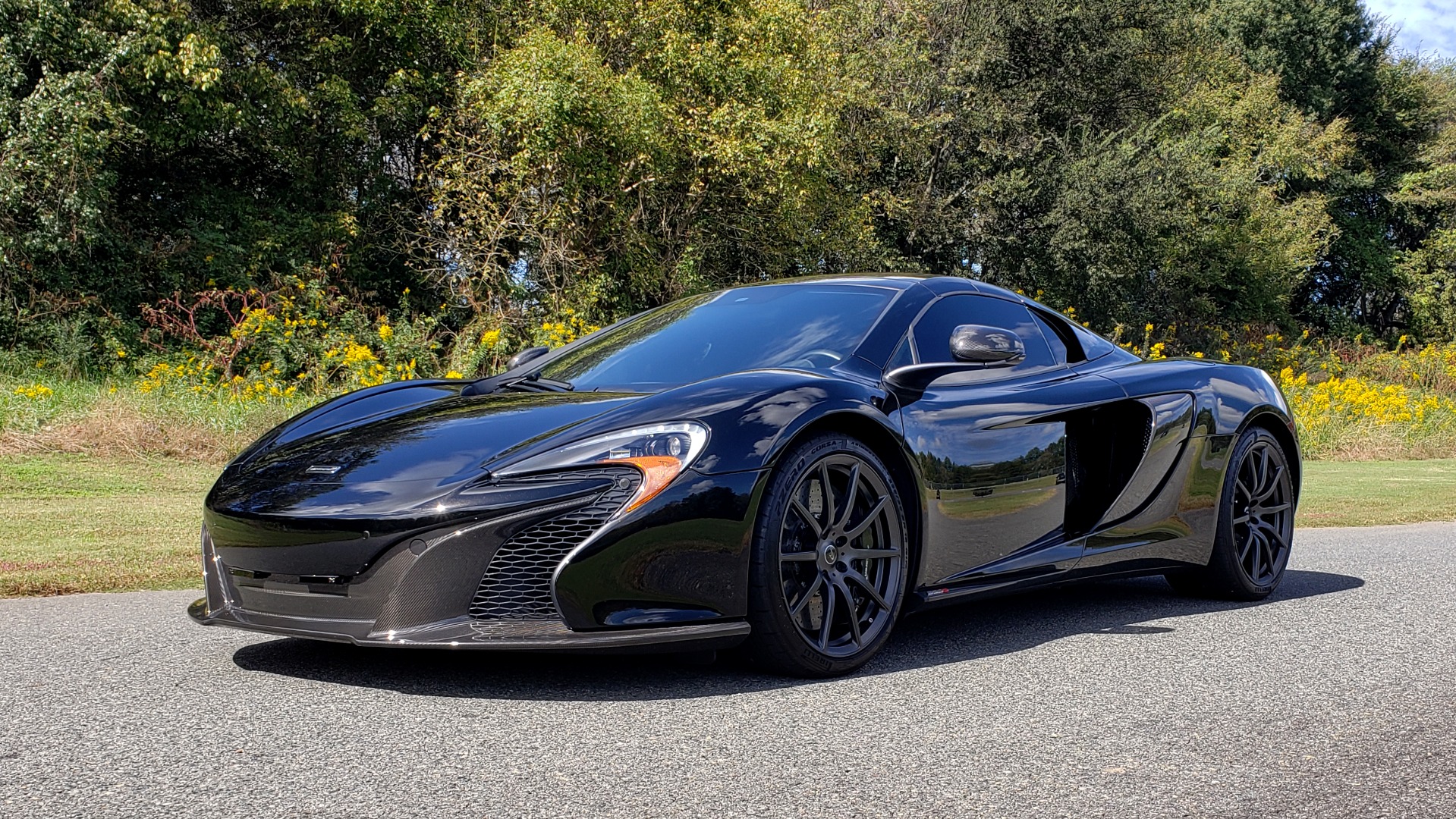 Used 2016 McLaren 650S SPIDER / 641HP / PARK SENSORS / LOW MILES / 1-OWNER for sale Sold at Formula Imports in Charlotte NC 28227 1