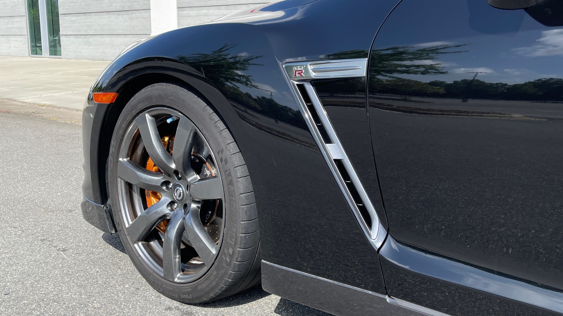 Used 2009 Nissan GT-R PREMIUM COUPE / AWD / TT 3.8L V6 / NAV / BOSE / BREMBO for sale Sold at Formula Imports in Charlotte NC 28227 14