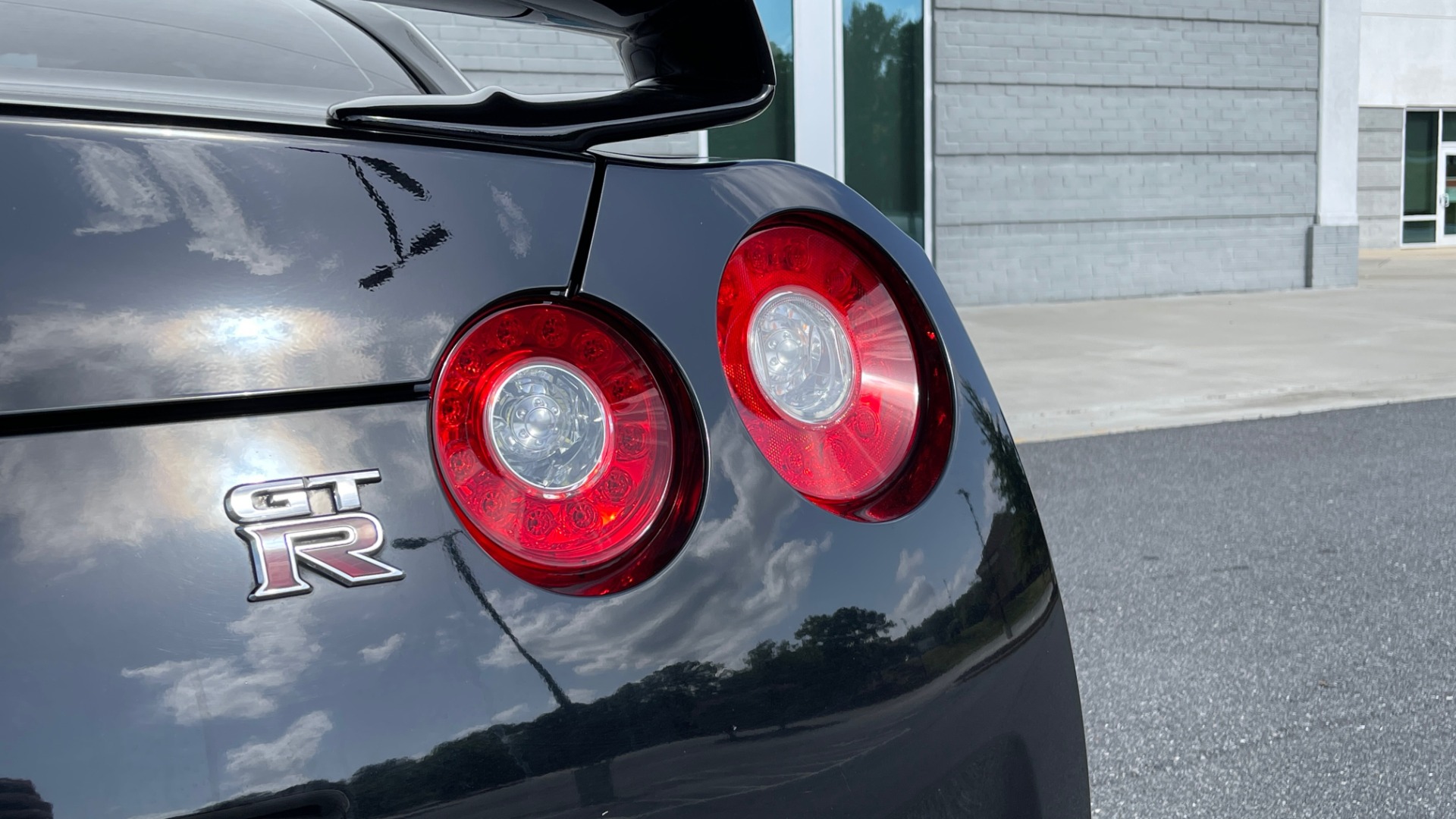 Used 2009 Nissan GT-R PREMIUM COUPE / AWD / TT 3.8L V6 / NAV / BOSE / BREMBO for sale Sold at Formula Imports in Charlotte NC 28227 18