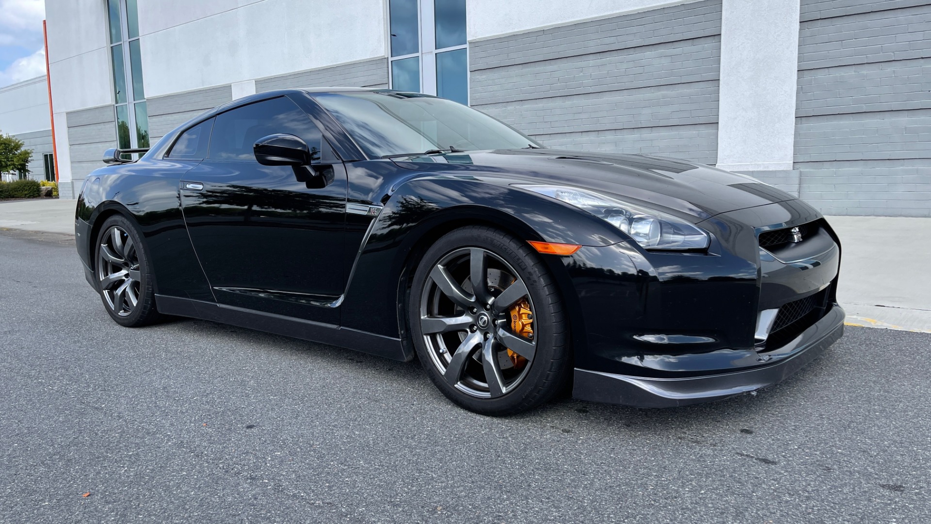 Used 2009 Nissan GT-R PREMIUM COUPE / AWD / TT 3.8L V6 / NAV / BOSE / BREMBO for sale Sold at Formula Imports in Charlotte NC 28227 5