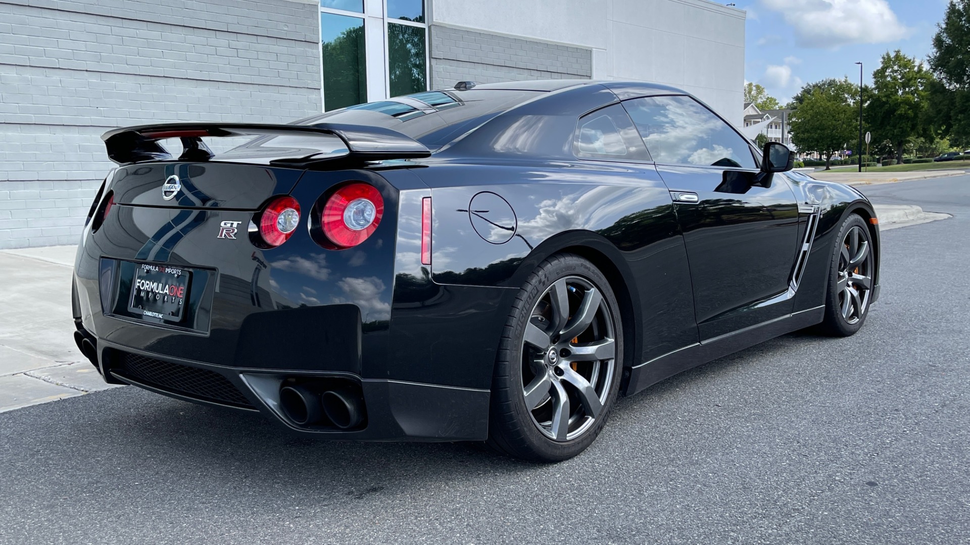 Used 2009 Nissan GT-R PREMIUM COUPE / AWD / TT 3.8L V6 / NAV / BOSE / BREMBO for sale Sold at Formula Imports in Charlotte NC 28227 6