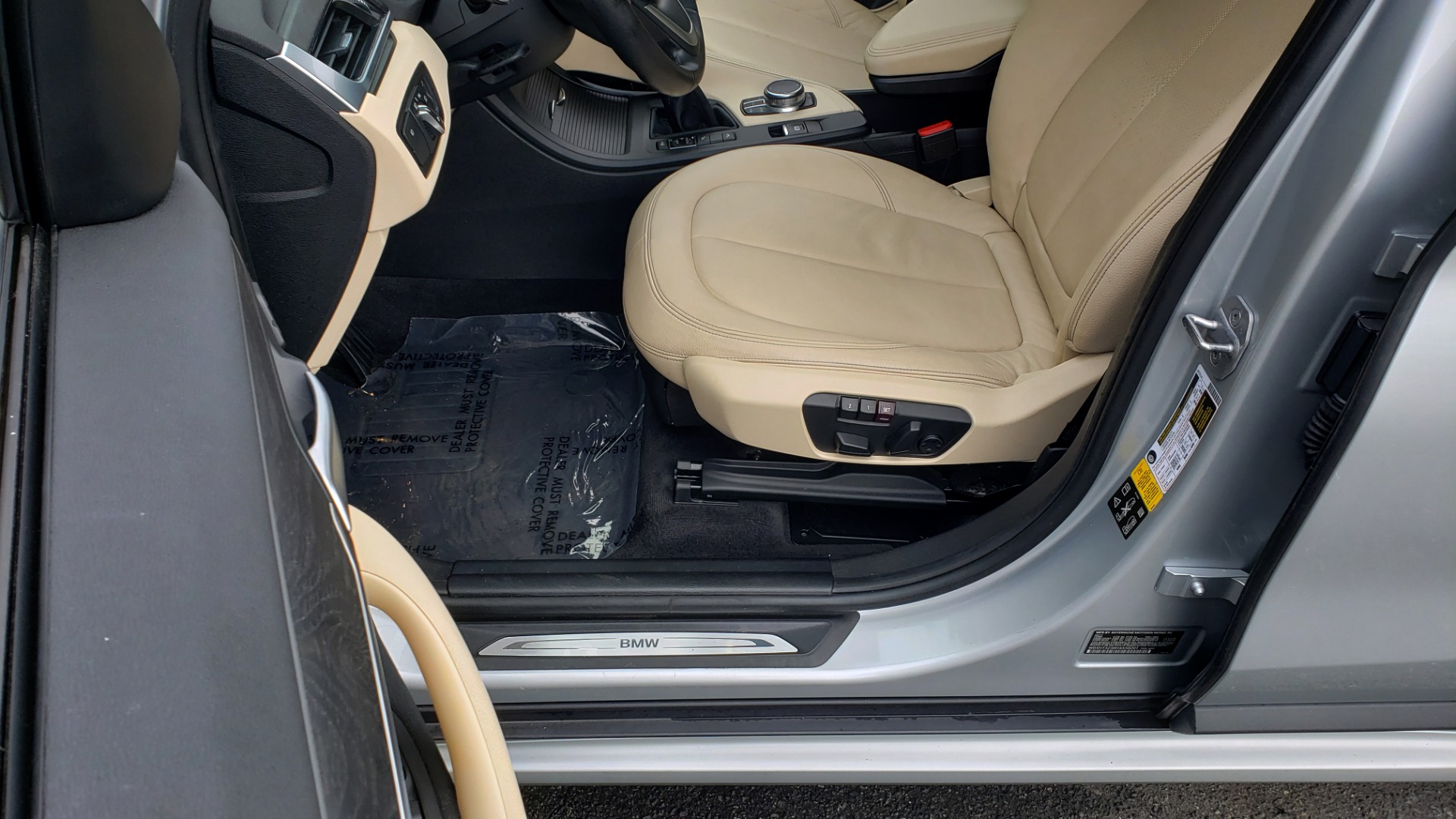 Used 2017 BMW X1 XDRIVE28I / TECH / CLD WTHR / DRVR ASST PLUS / REARVIEW for sale Sold at Formula Imports in Charlotte NC 28227 31