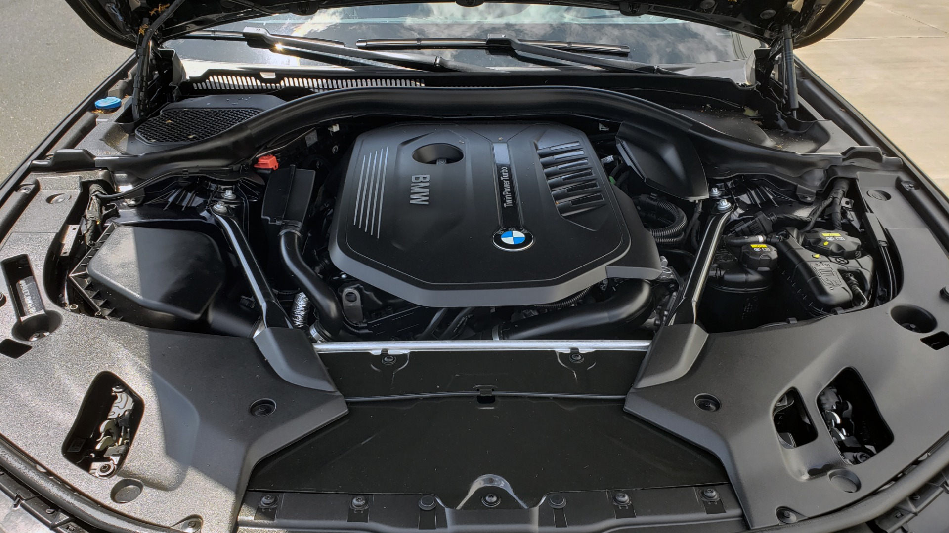 Used 2017 BMW 5 SERIES 540I XDRIVE M-SPORT / PREMIUM / DRVR ASST PLUS / CLD WTHR / LUXURY for sale Sold at Formula Imports in Charlotte NC 28227 12